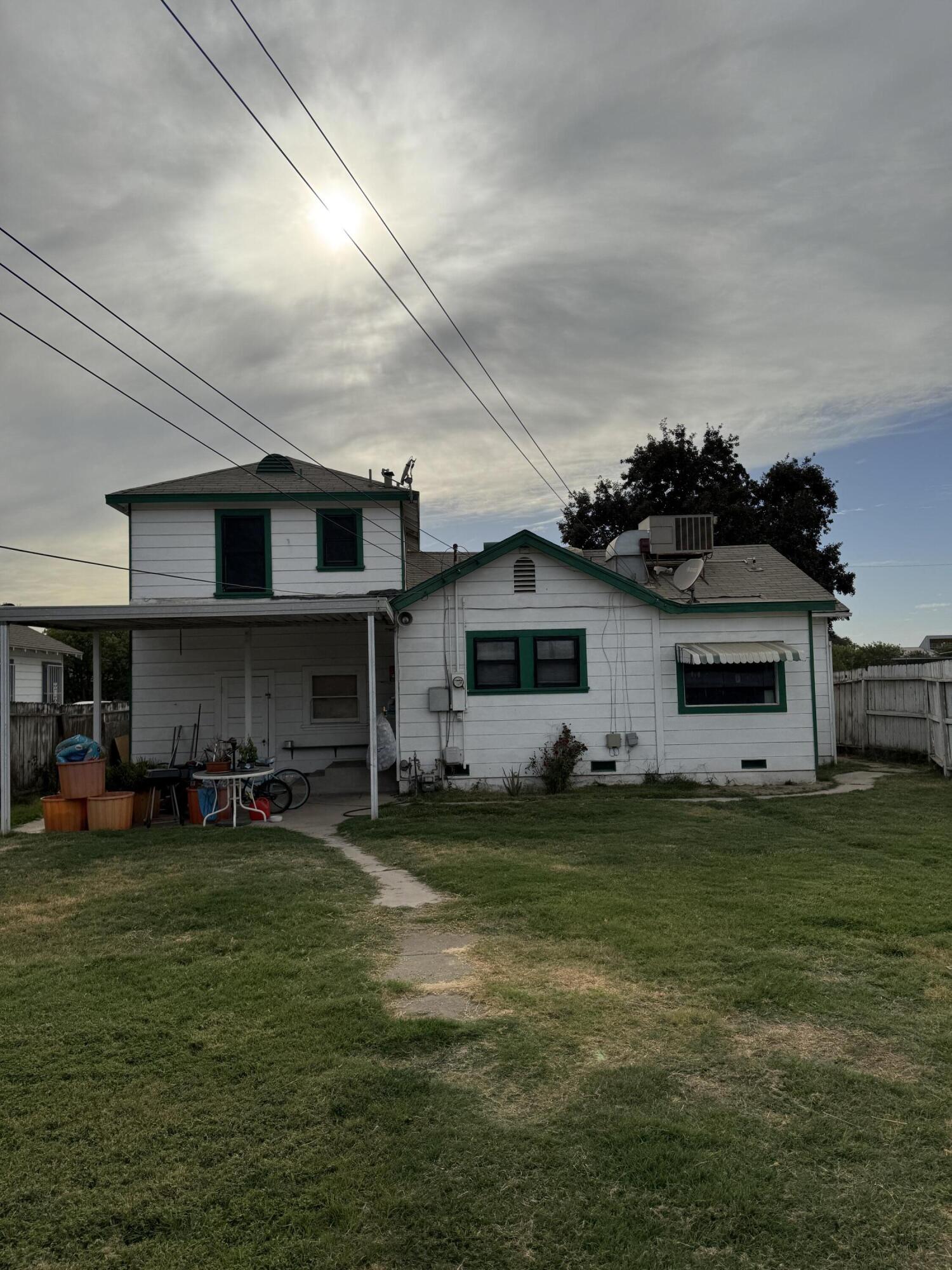 340 N N St, Tulare, CA 93274