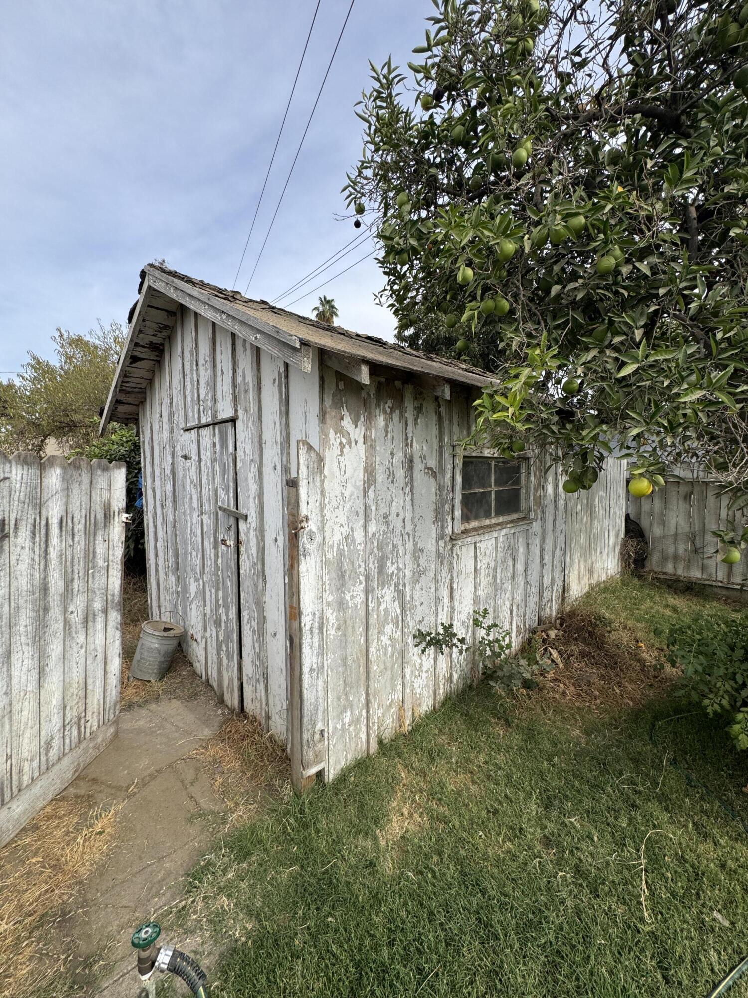 340 N N St, Tulare, CA 93274