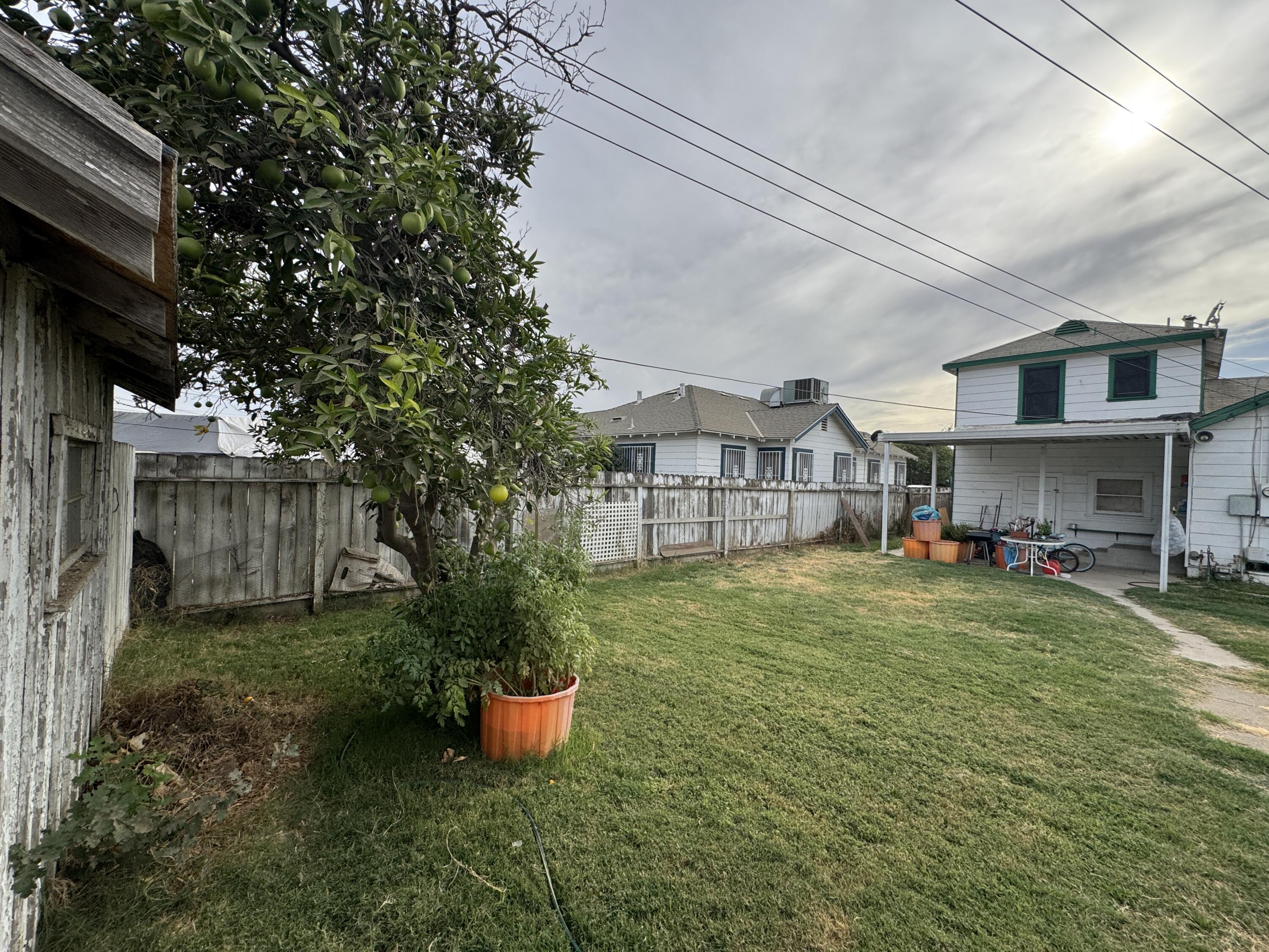 340 N N St, Tulare, CA 93274