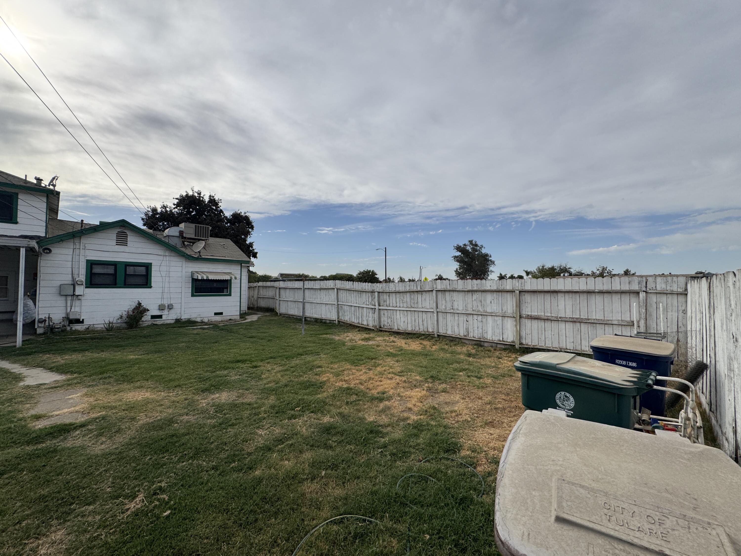 340 N N St, Tulare, CA 93274