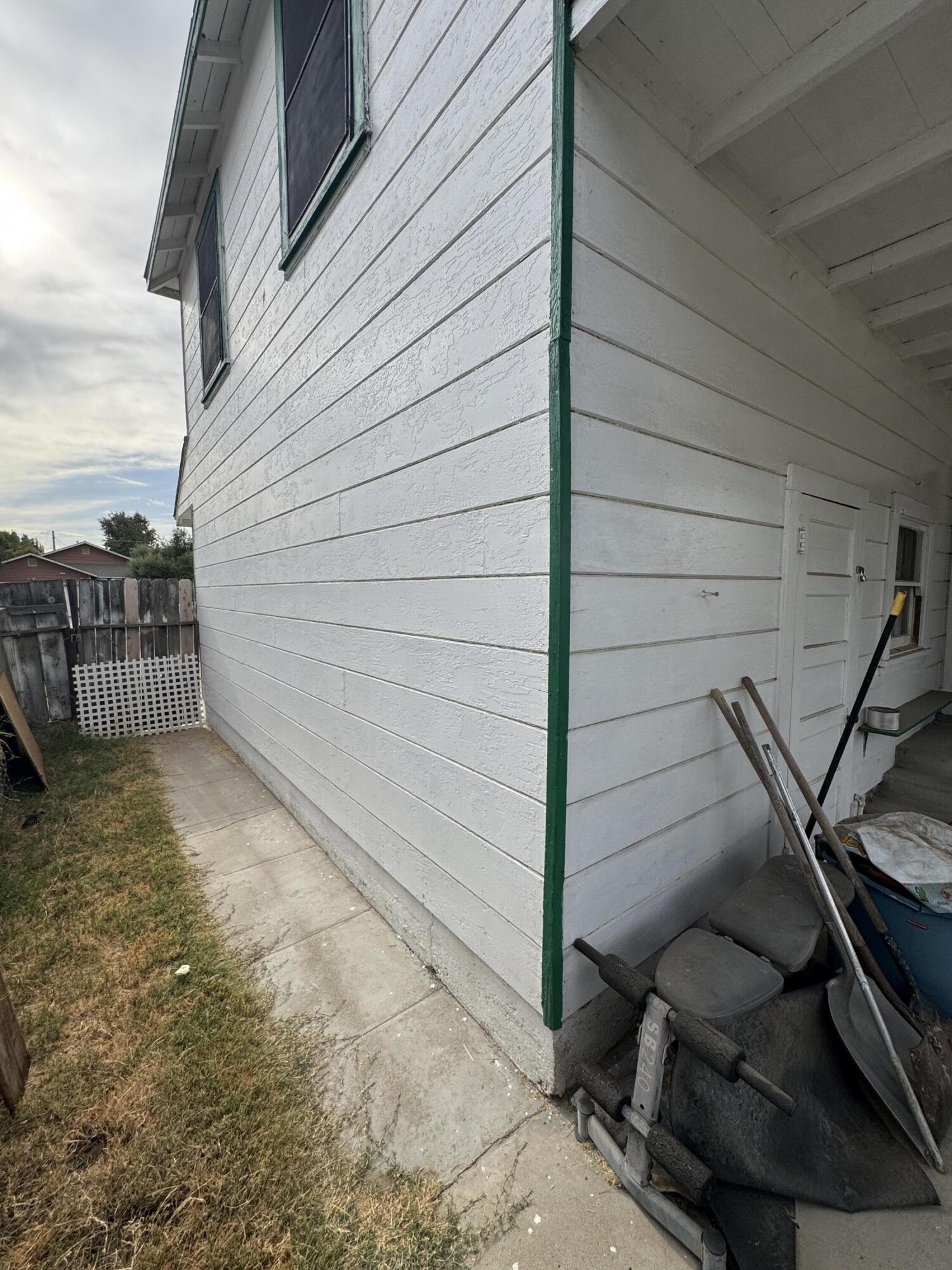 340 N N St, Tulare, CA 93274