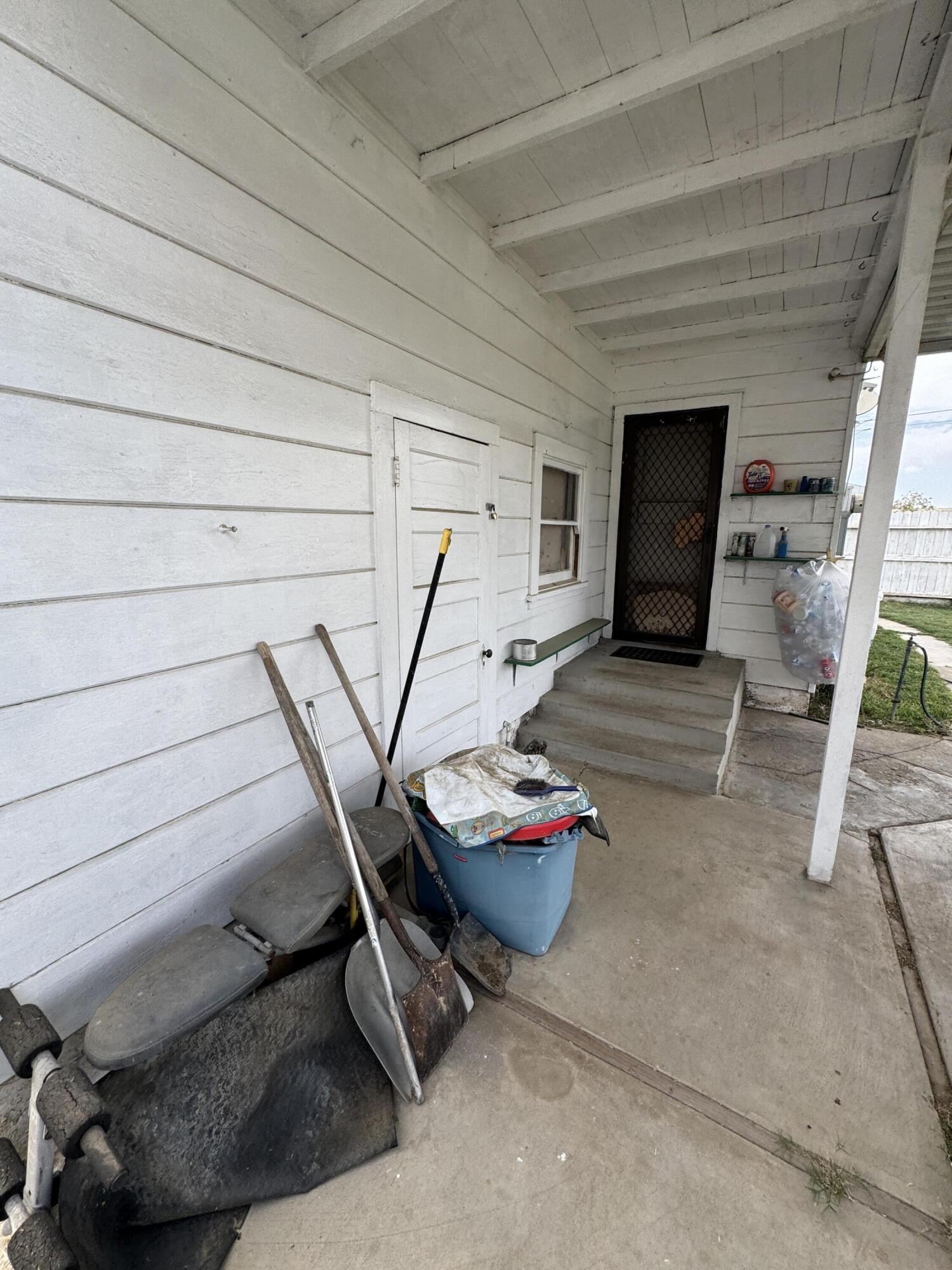 340 N N St, Tulare, CA 93274