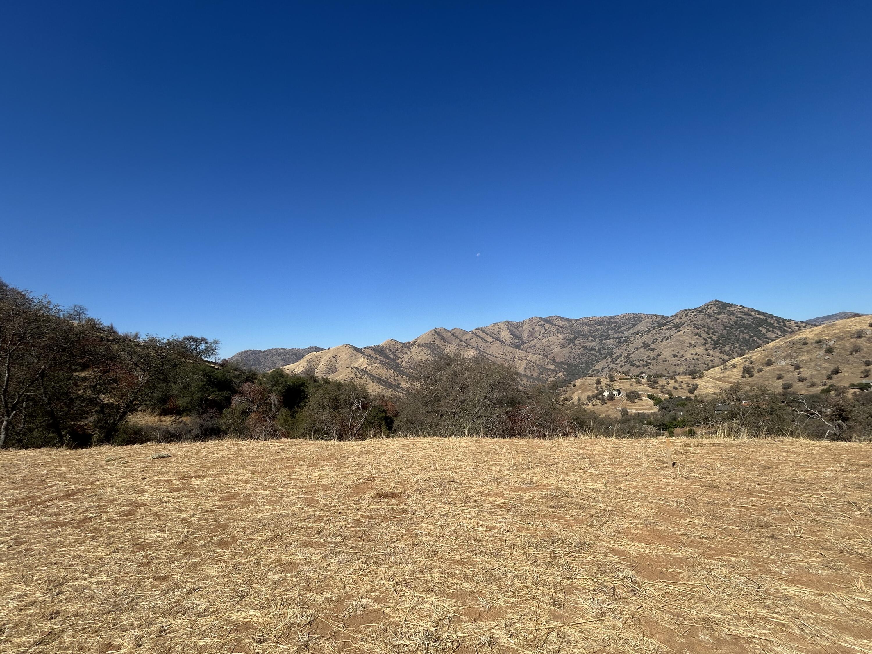 42367 Corral Dr, Three Rivers, CA 93271