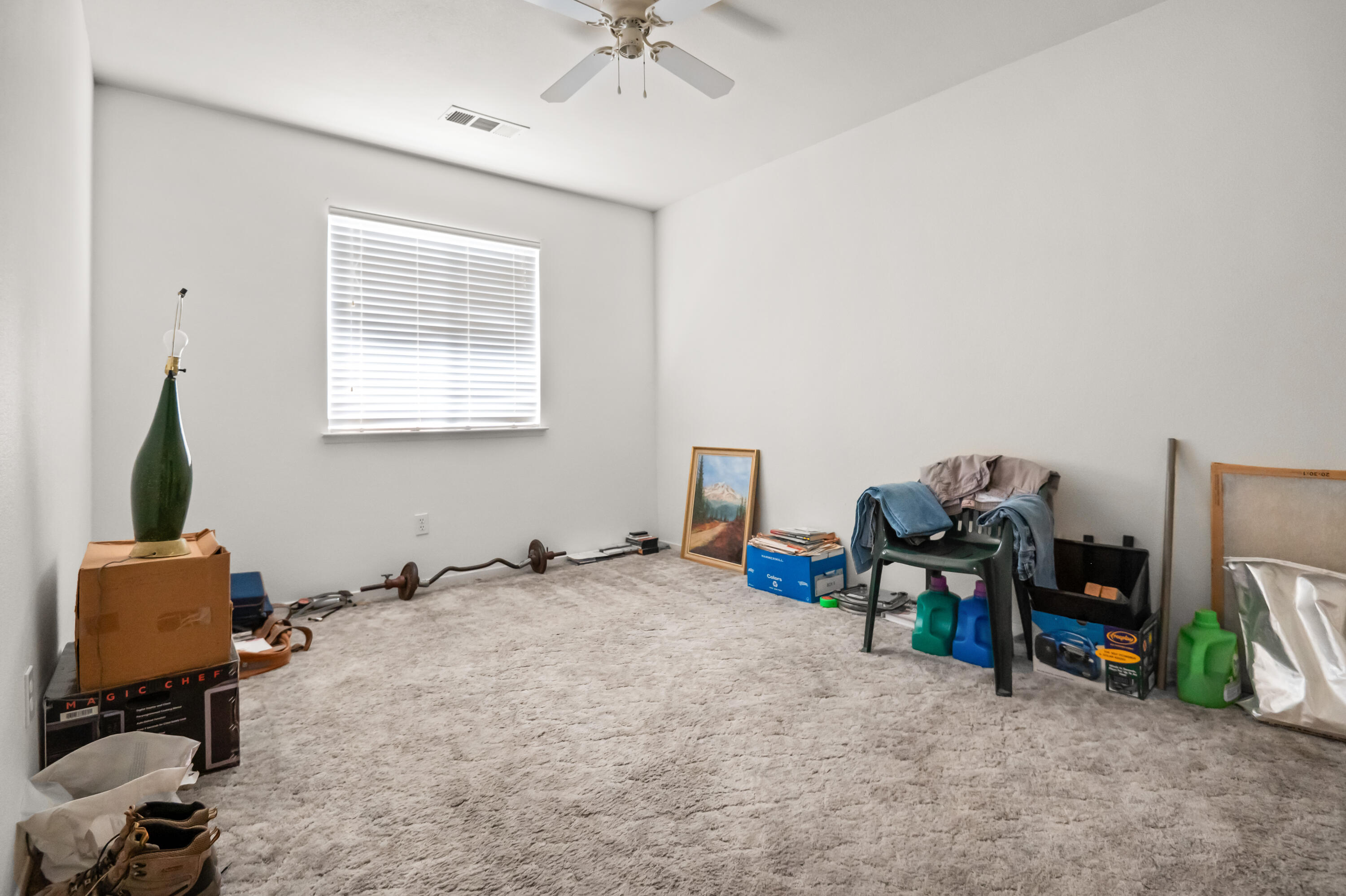 561 S Santa Clara St, Tulare, CA 93274