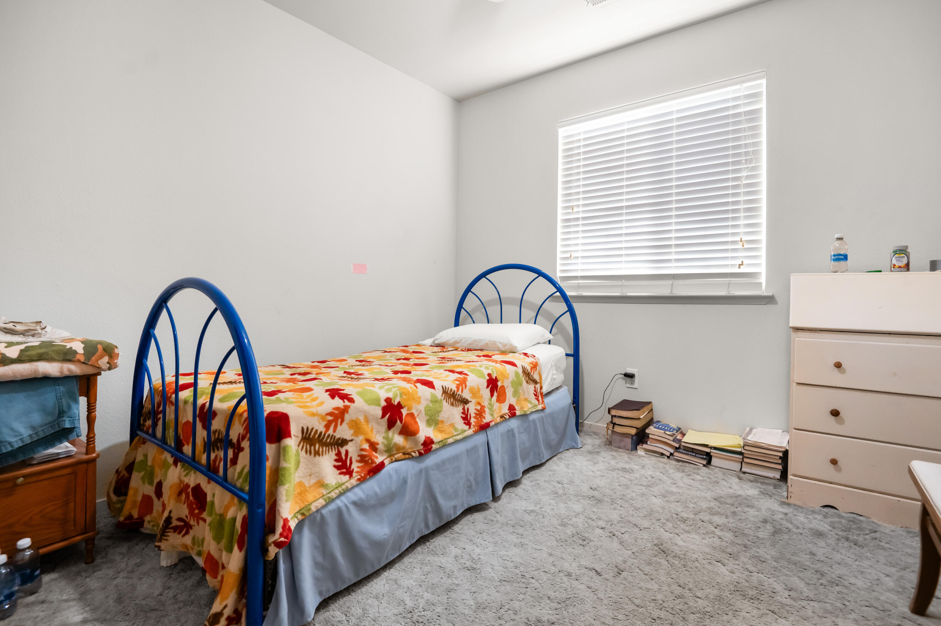 561 S Santa Clara St, Tulare, CA 93274