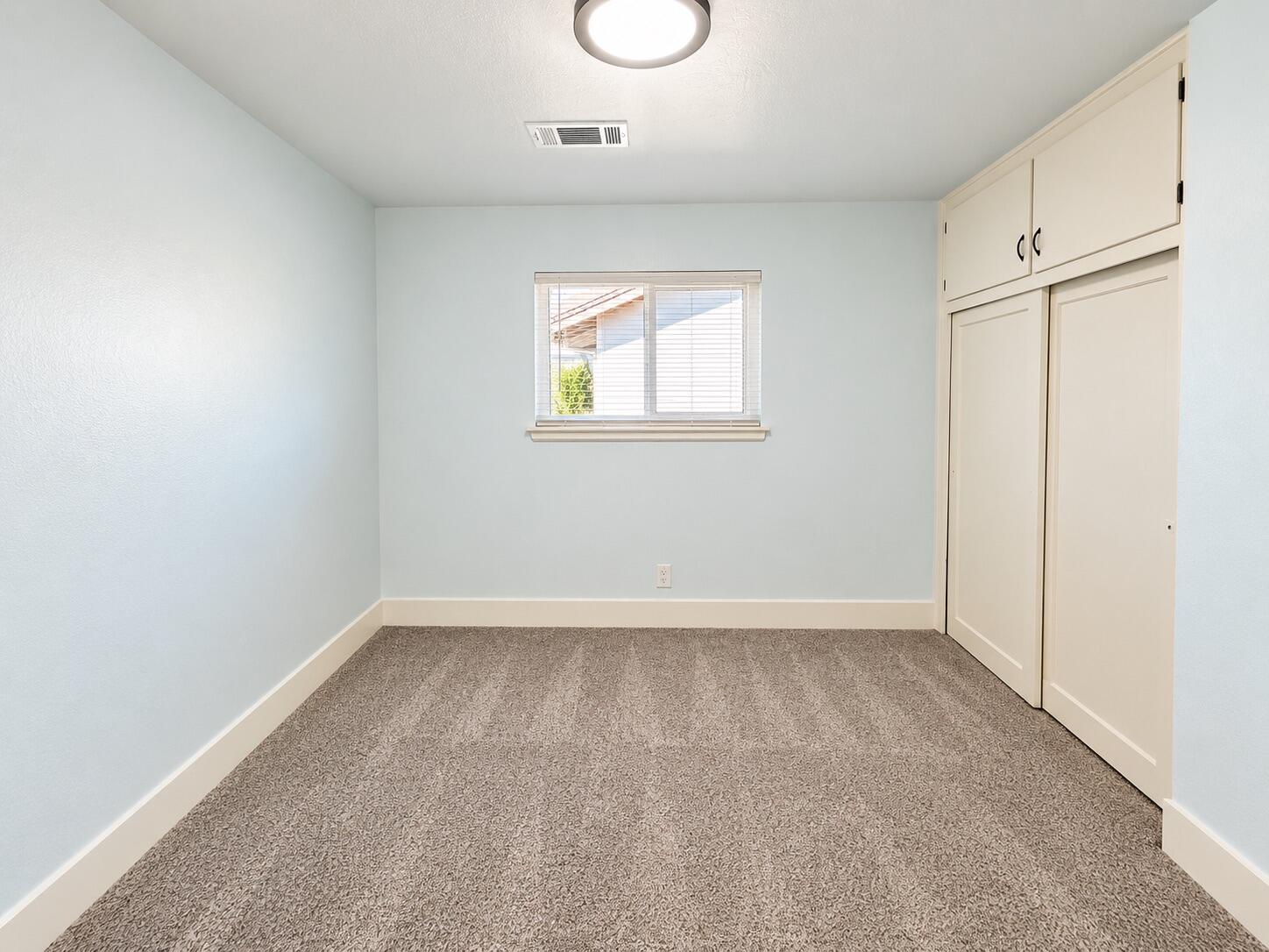 3856 N Hacienda Dr, Fresno, CA 93705