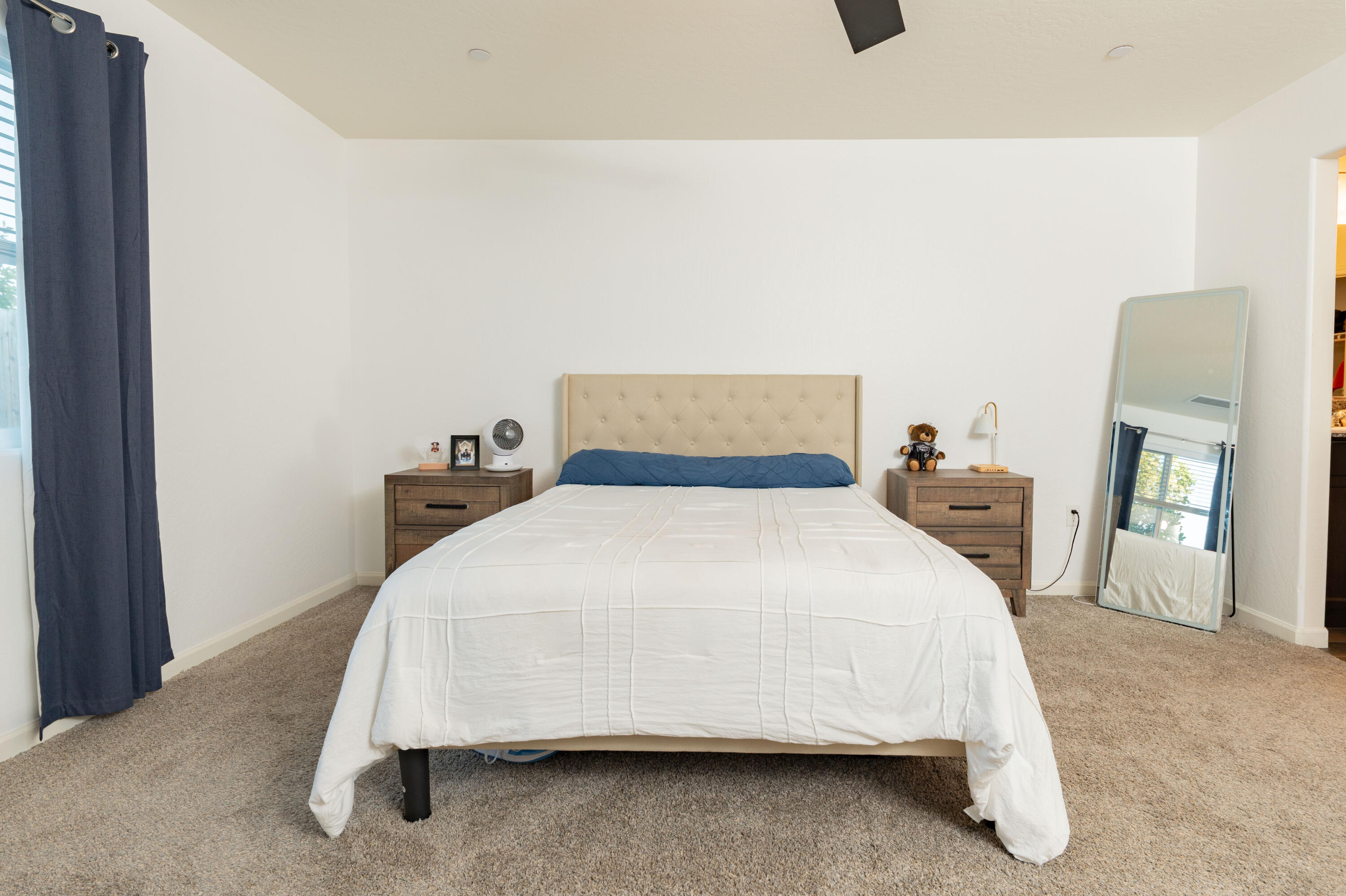 1517 S Barberry Pl, Hanford, CA 93230