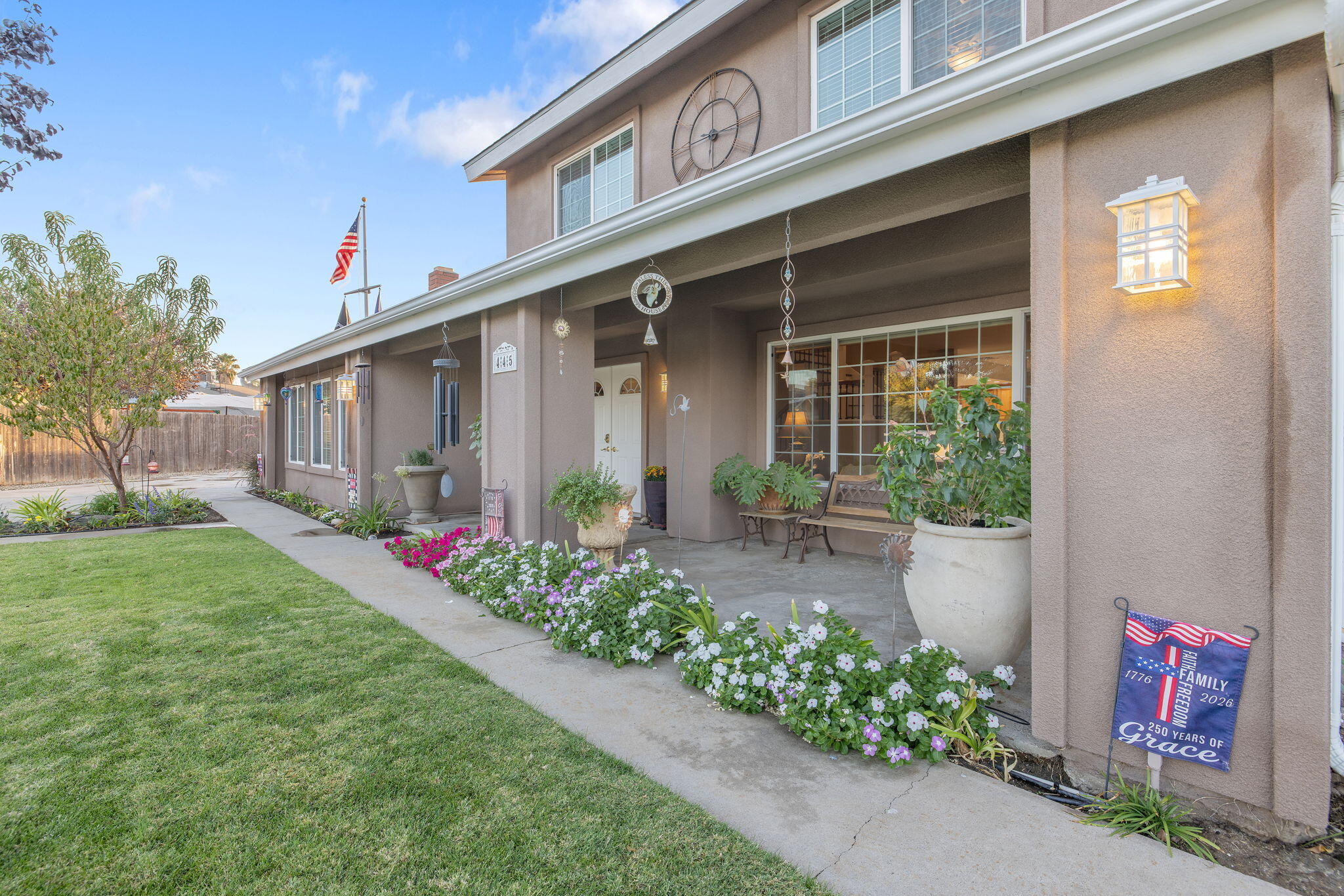 445 Mike Ct, Lemoore, CA 93245