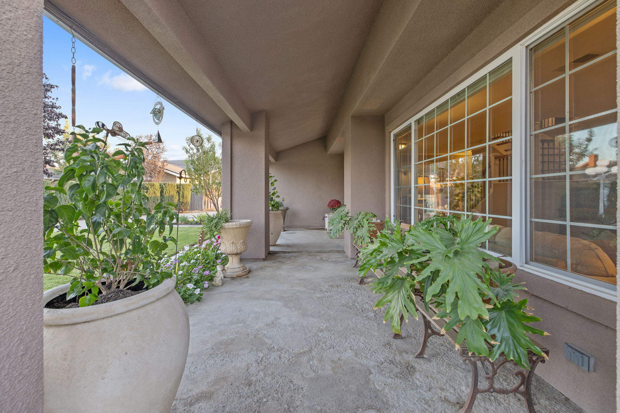 445 Mike Ct, Lemoore, CA 93245