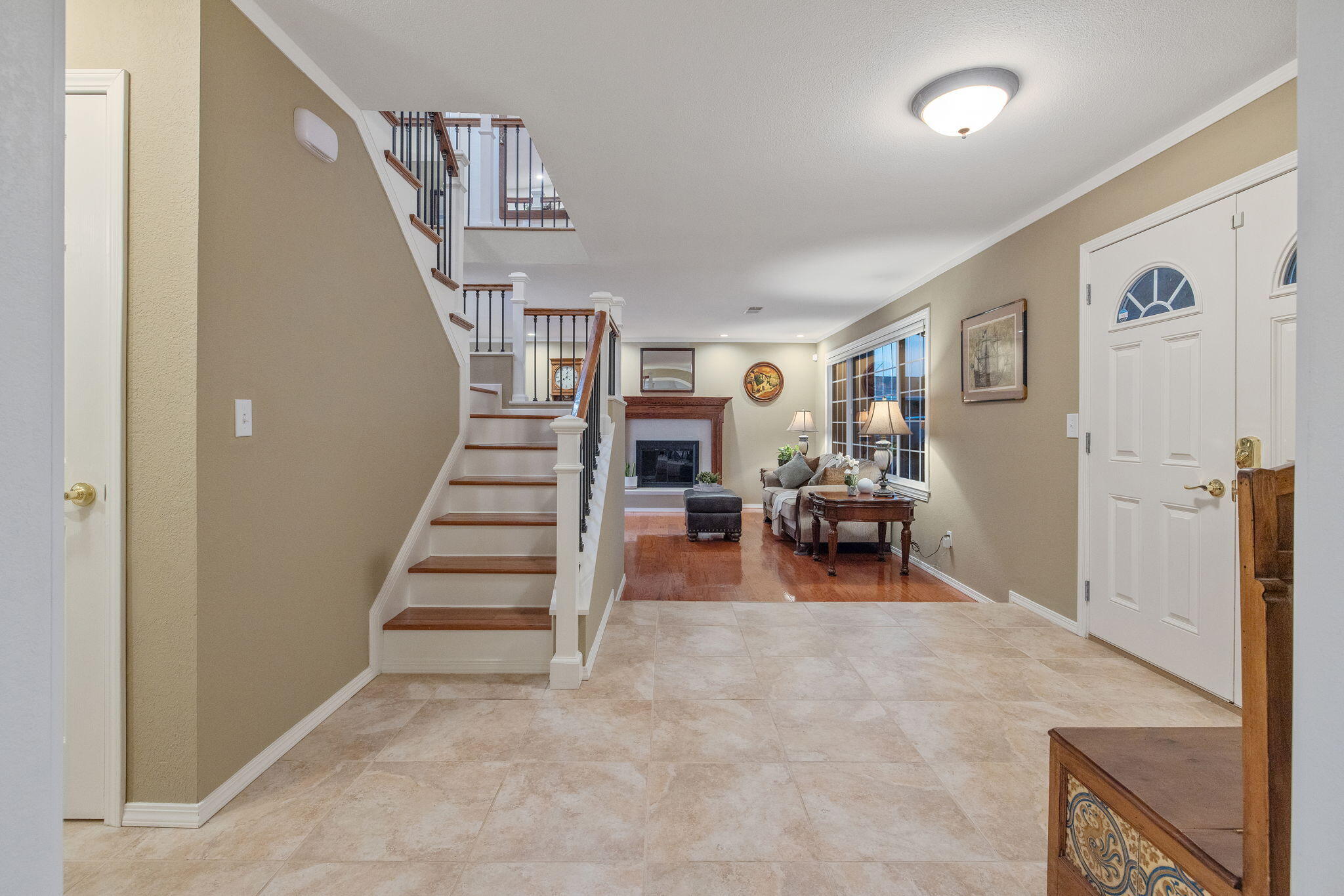 445 Mike Ct, Lemoore, CA 93245