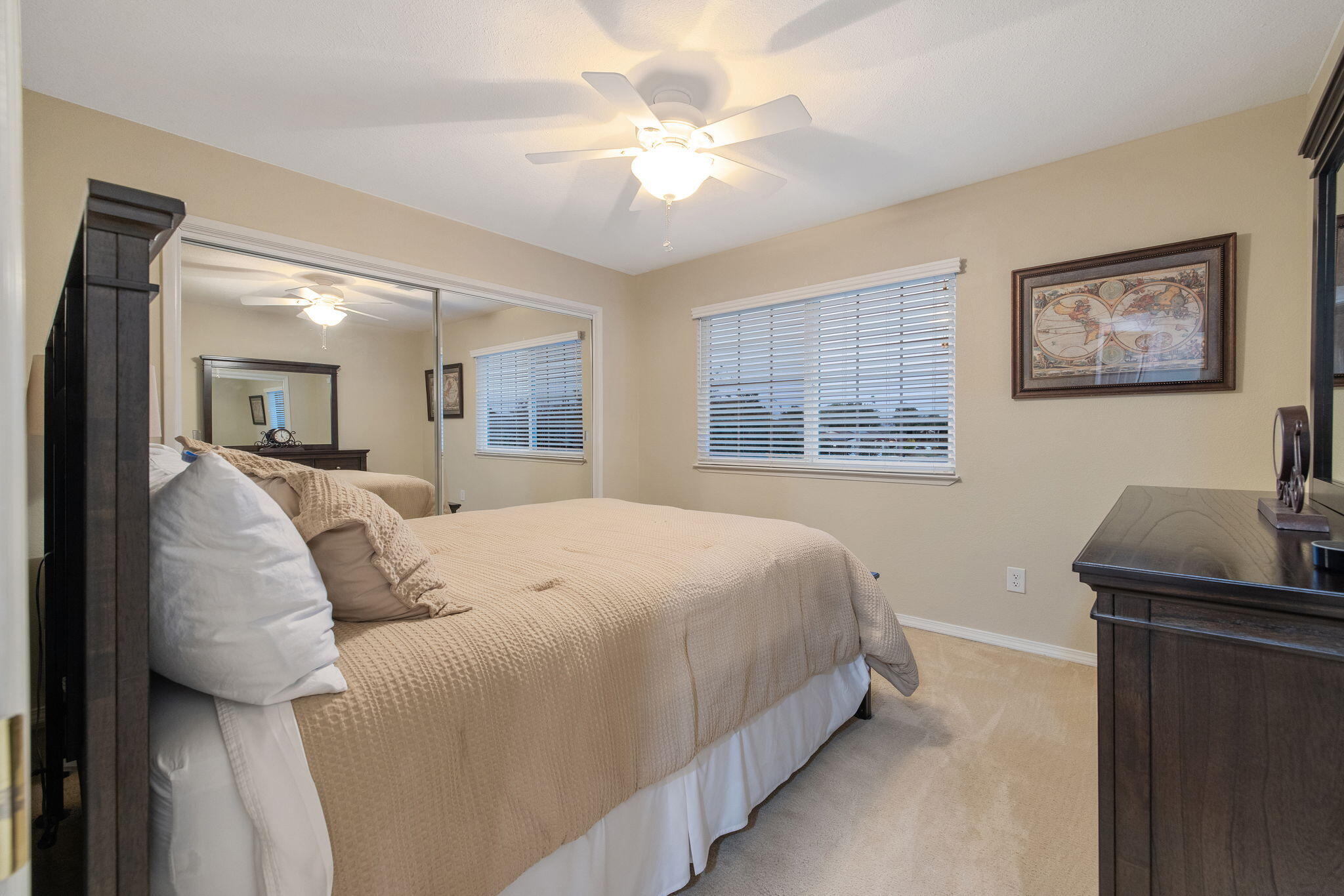 445 Mike Ct, Lemoore, CA 93245