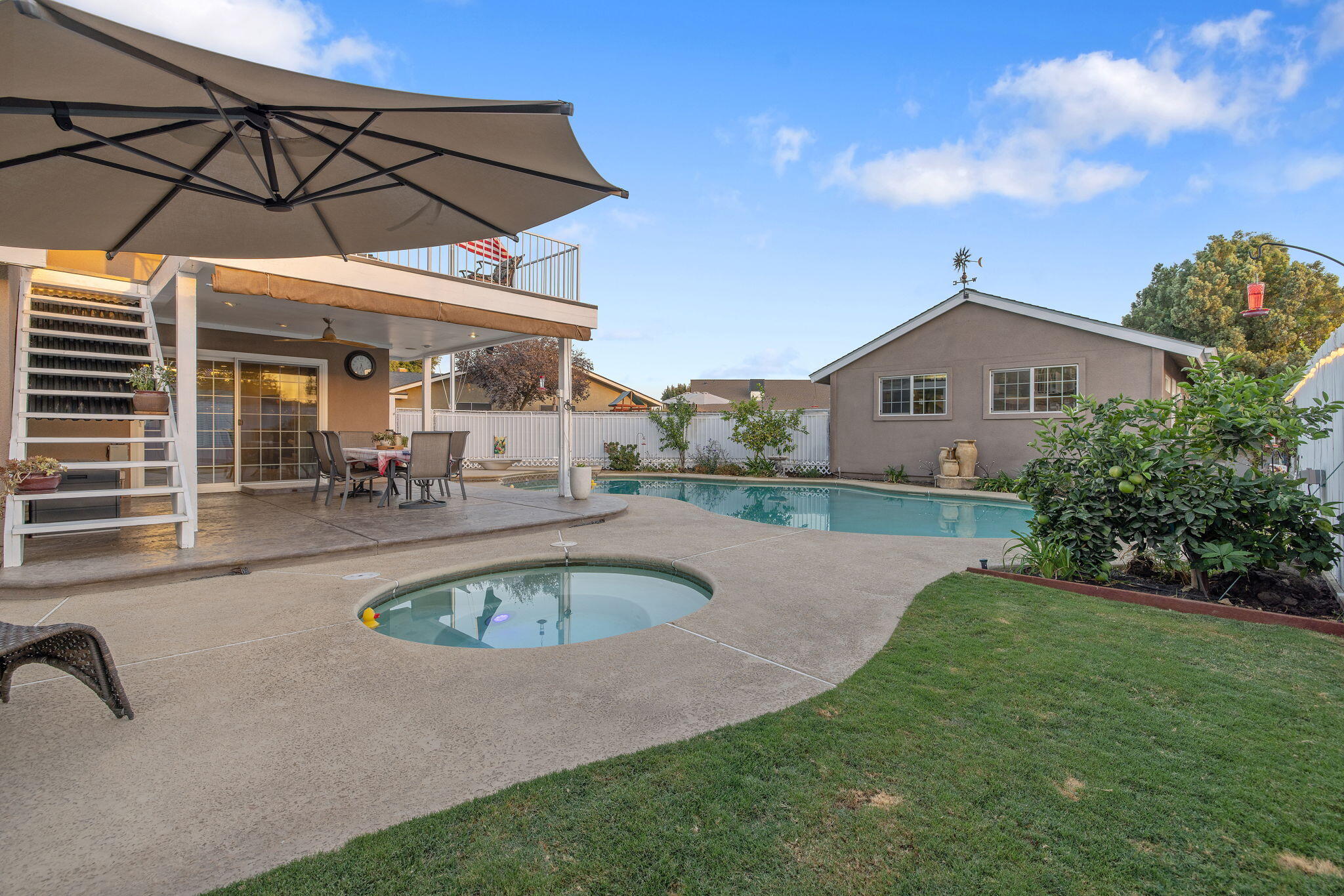 445 Mike Ct, Lemoore, CA 93245