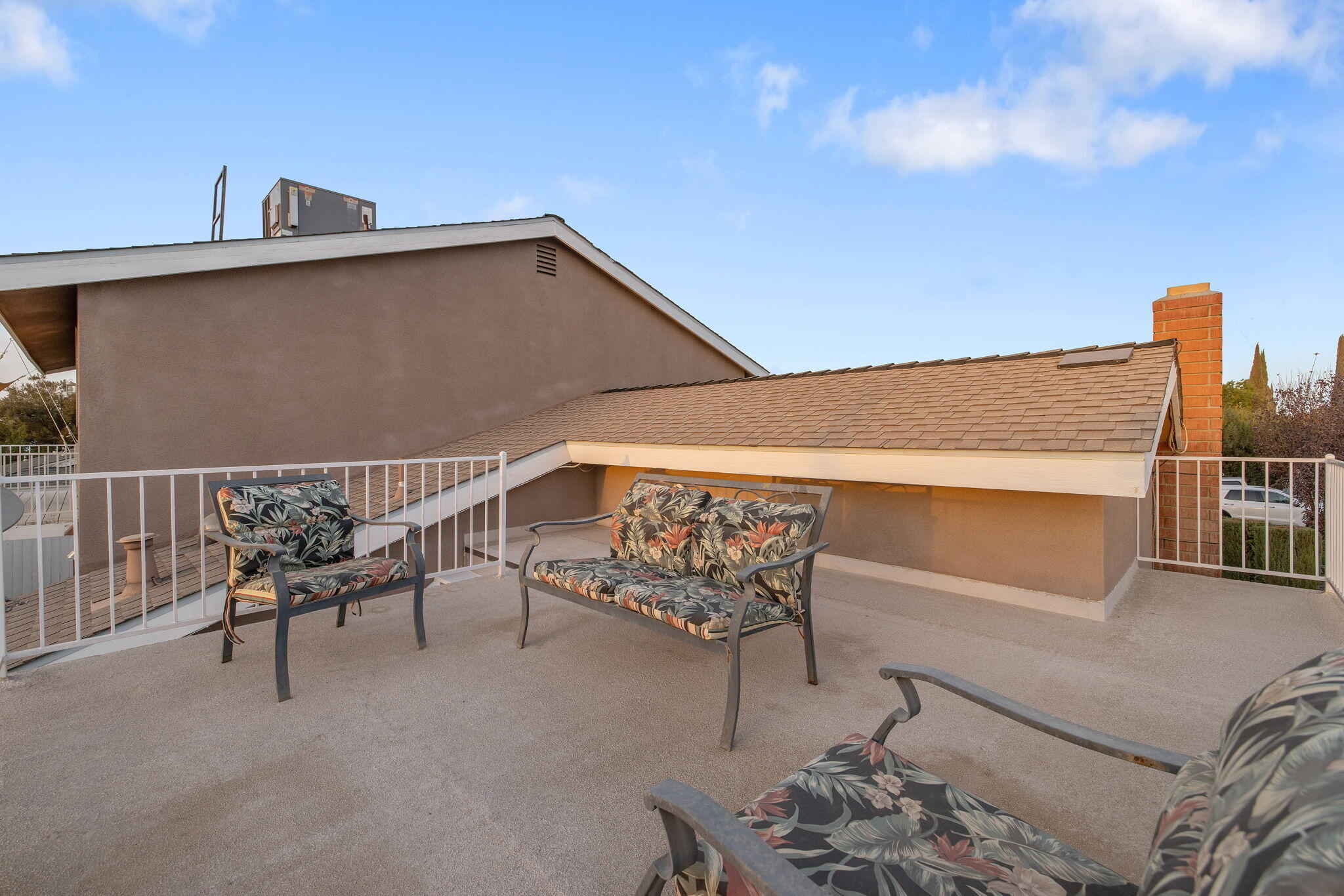 445 Mike Ct, Lemoore, CA 93245