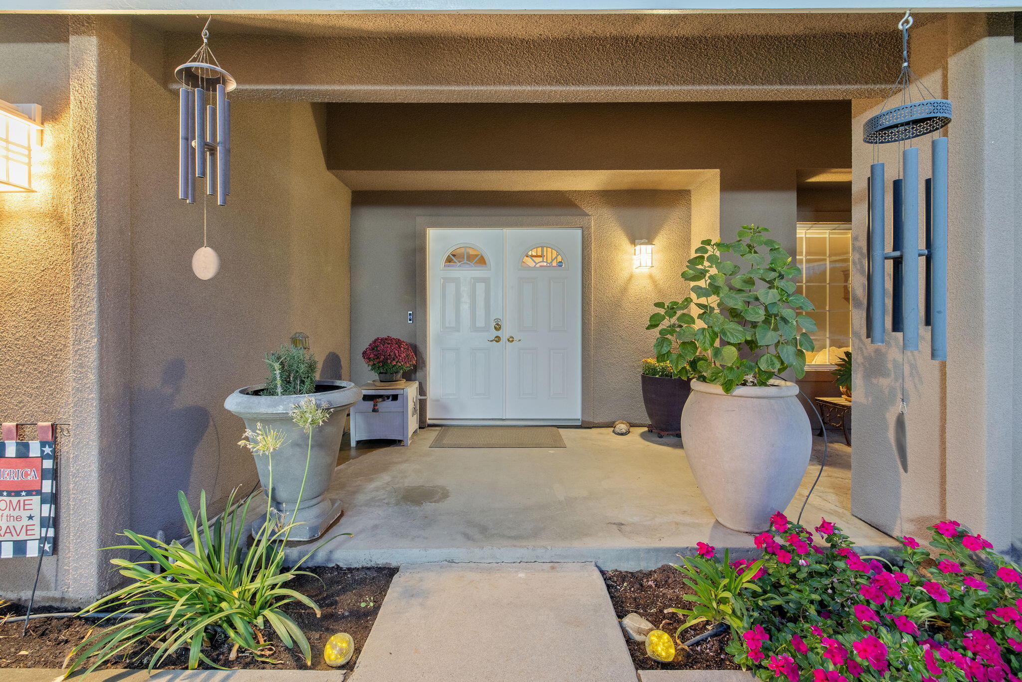 445 Mike Ct, Lemoore, CA 93245