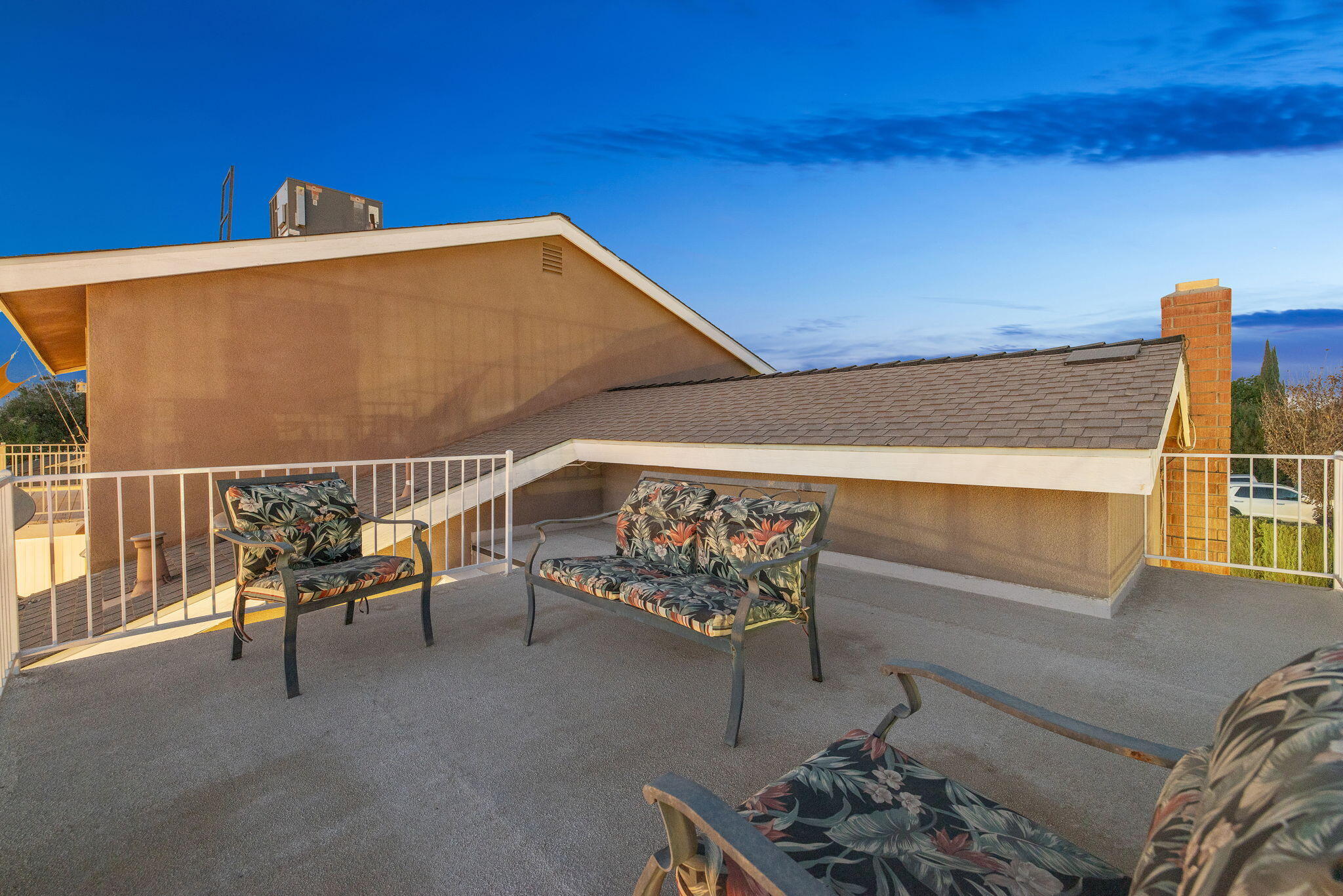 445 Mike Ct, Lemoore, CA 93245