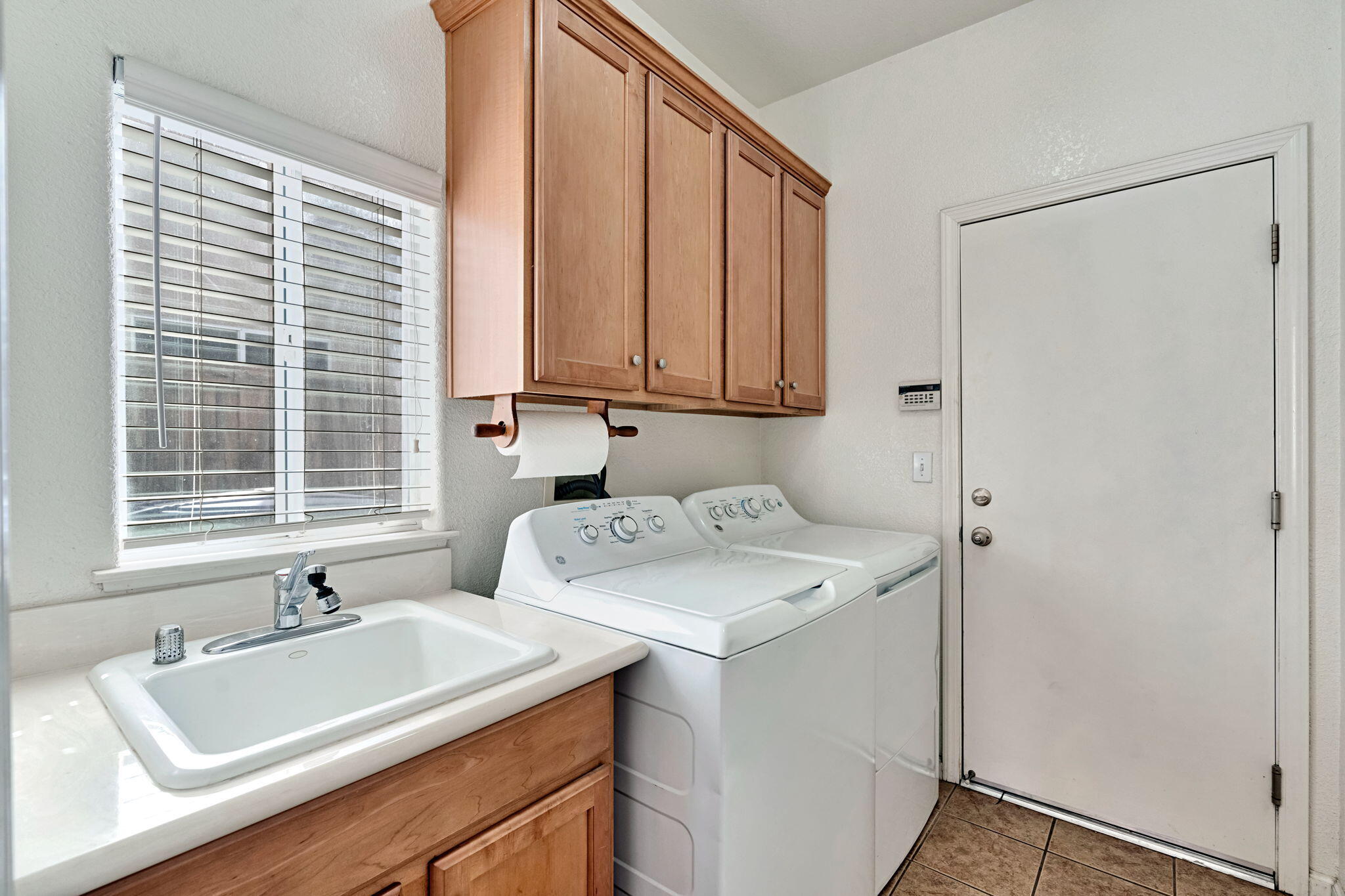5018 W Modoc, Visalia, CA 93291