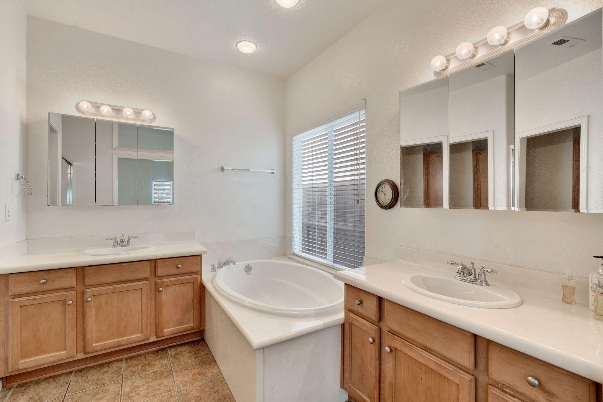 5018 W Modoc, Visalia, CA 93291