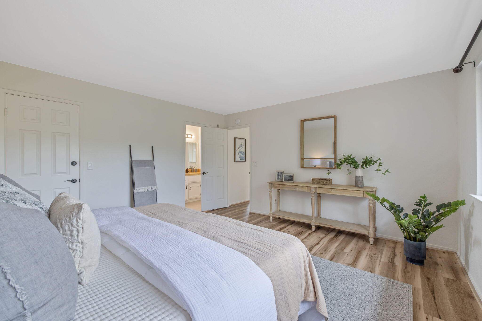 1875 Chester Ln, Cambria, CA 93428