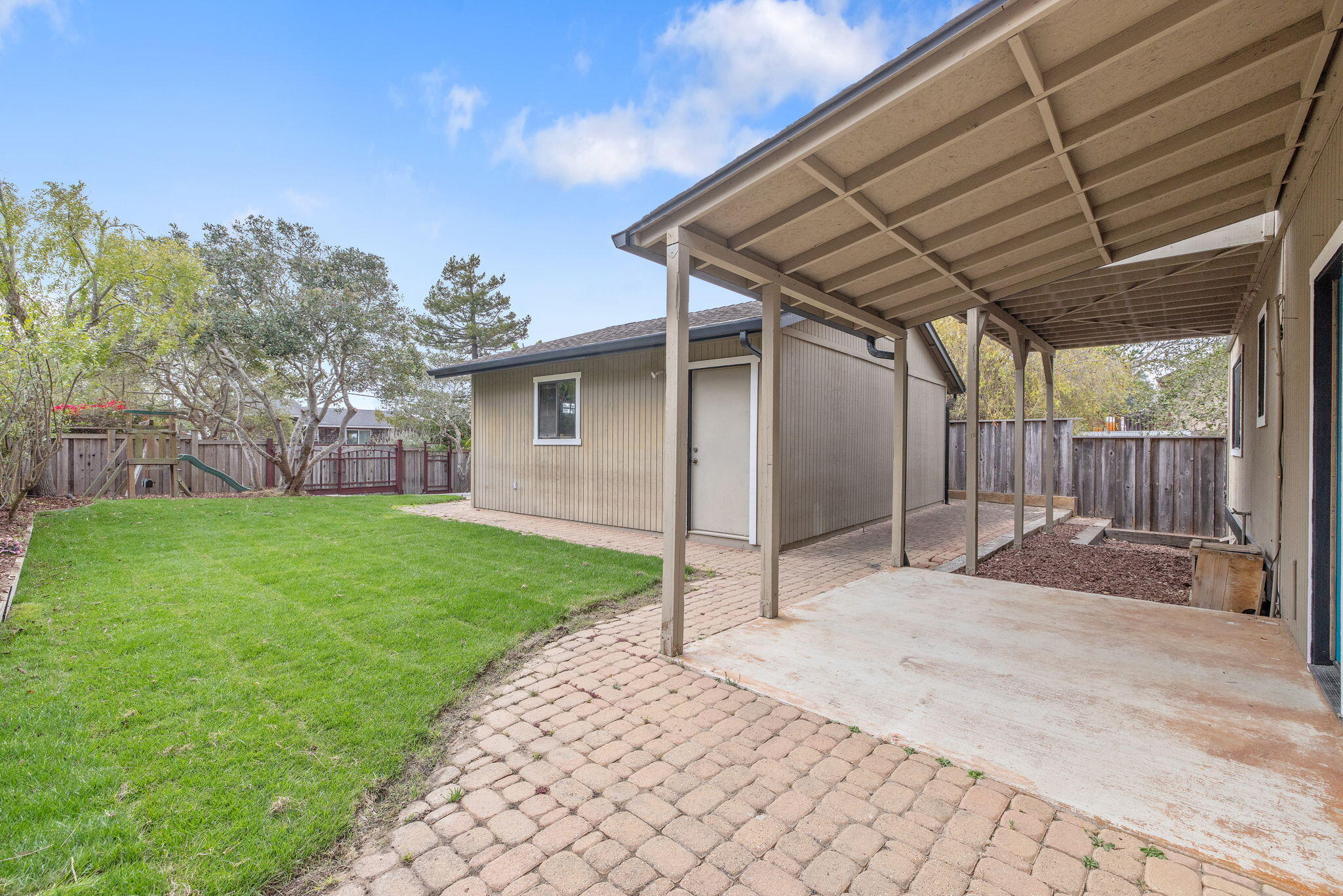 1875 Chester Ln, Cambria, CA 93428