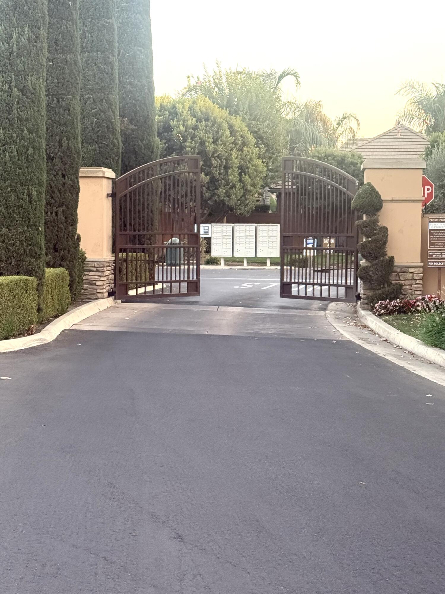 1421 N Cortona Ct, Visalia, CA 93291