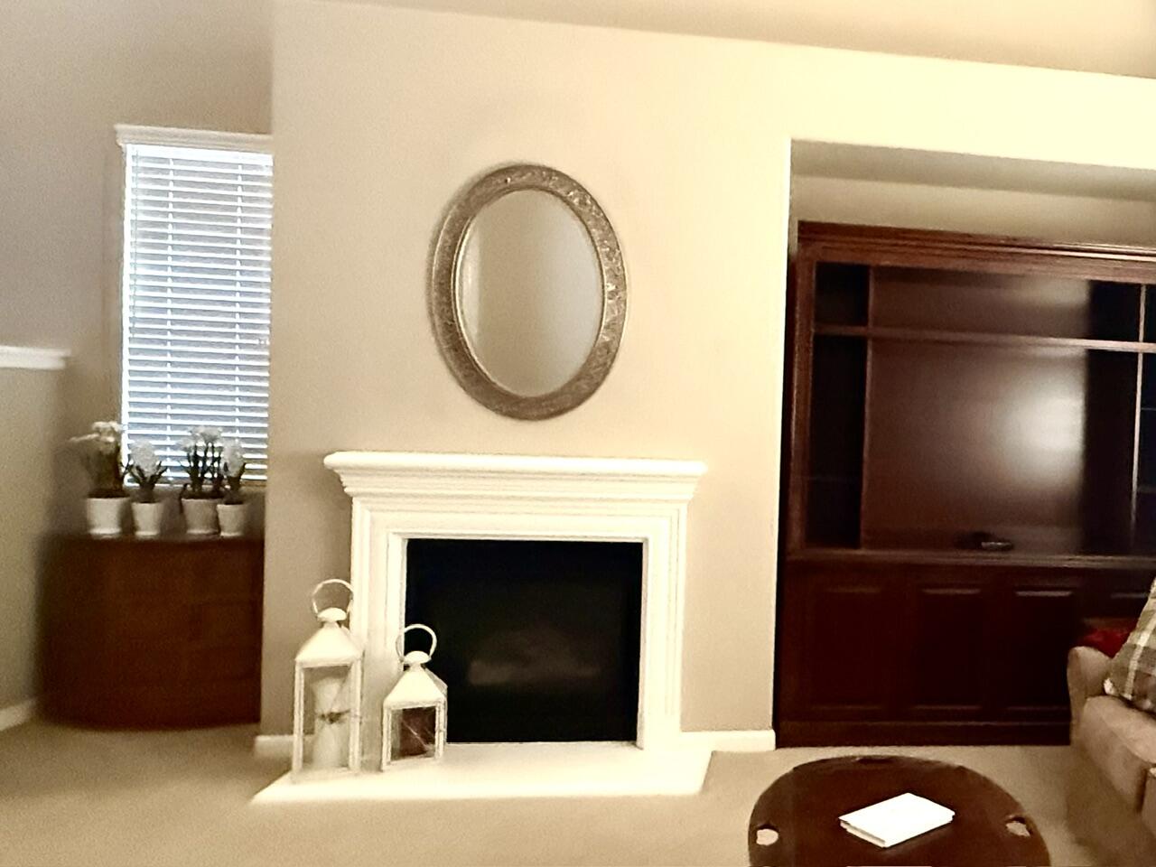 1421 N Cortona Ct, Visalia, CA 93291