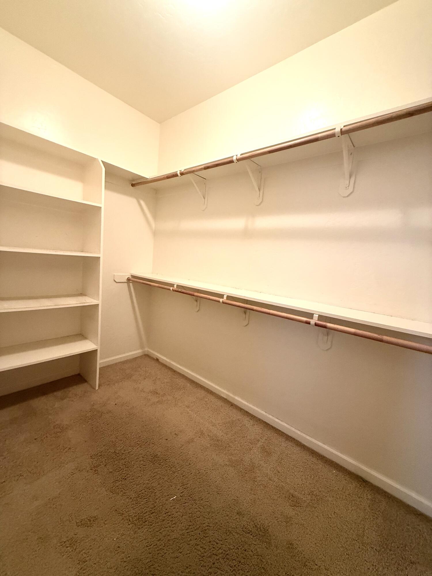 1421 N Cortona Ct, Visalia, CA 93291