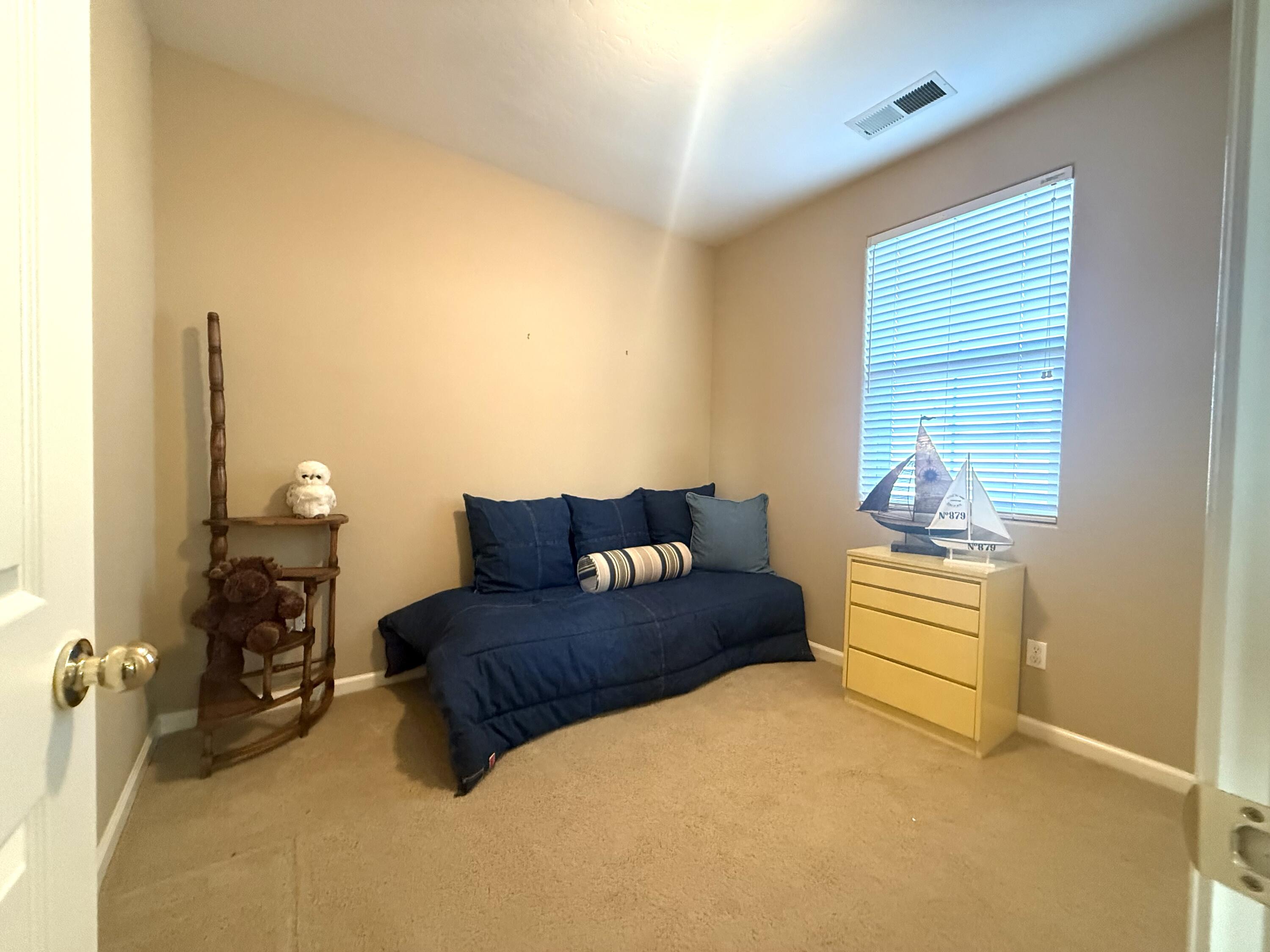 1421 N Cortona Ct, Visalia, CA 93291