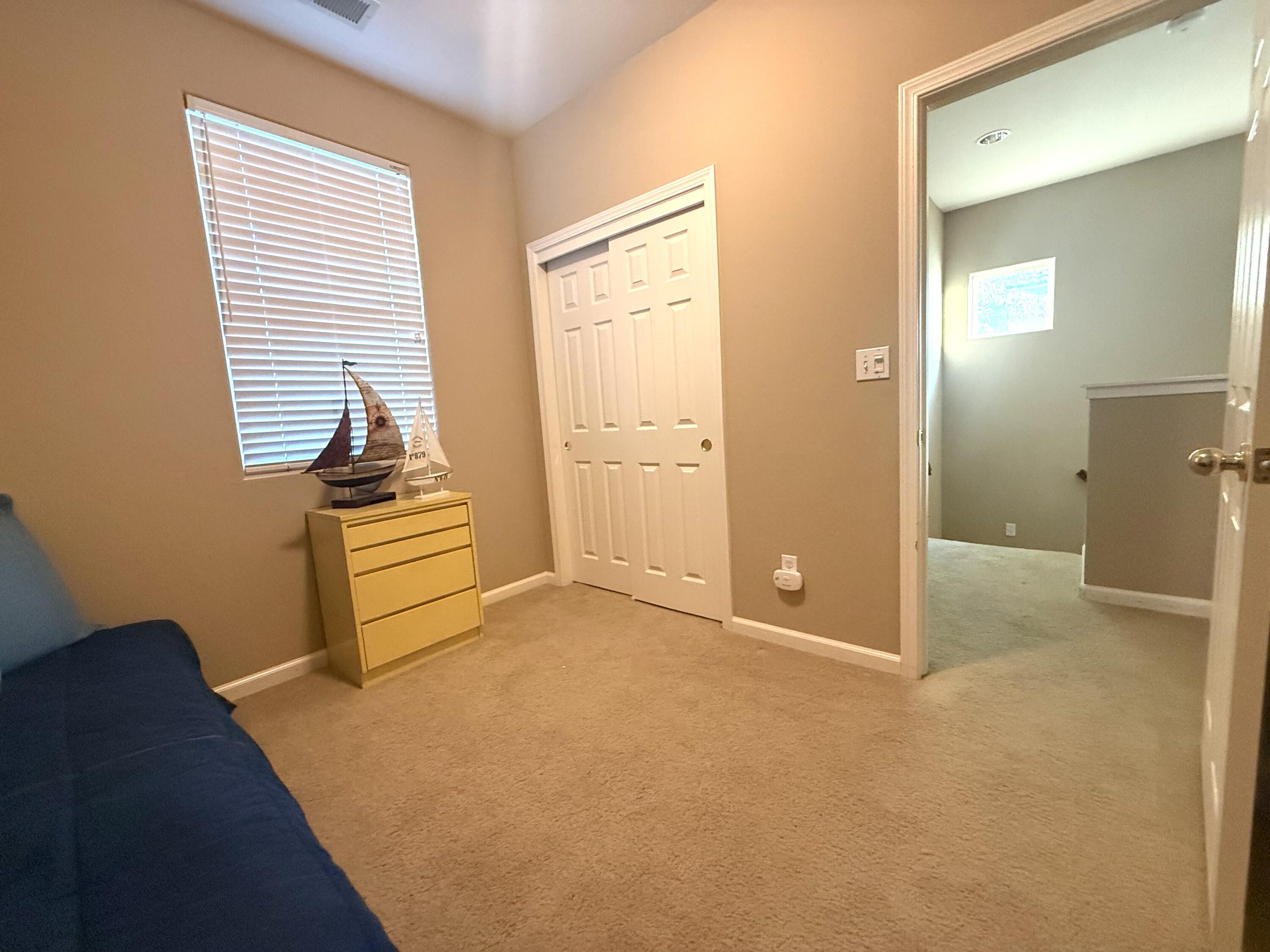 1421 N Cortona Ct, Visalia, CA 93291
