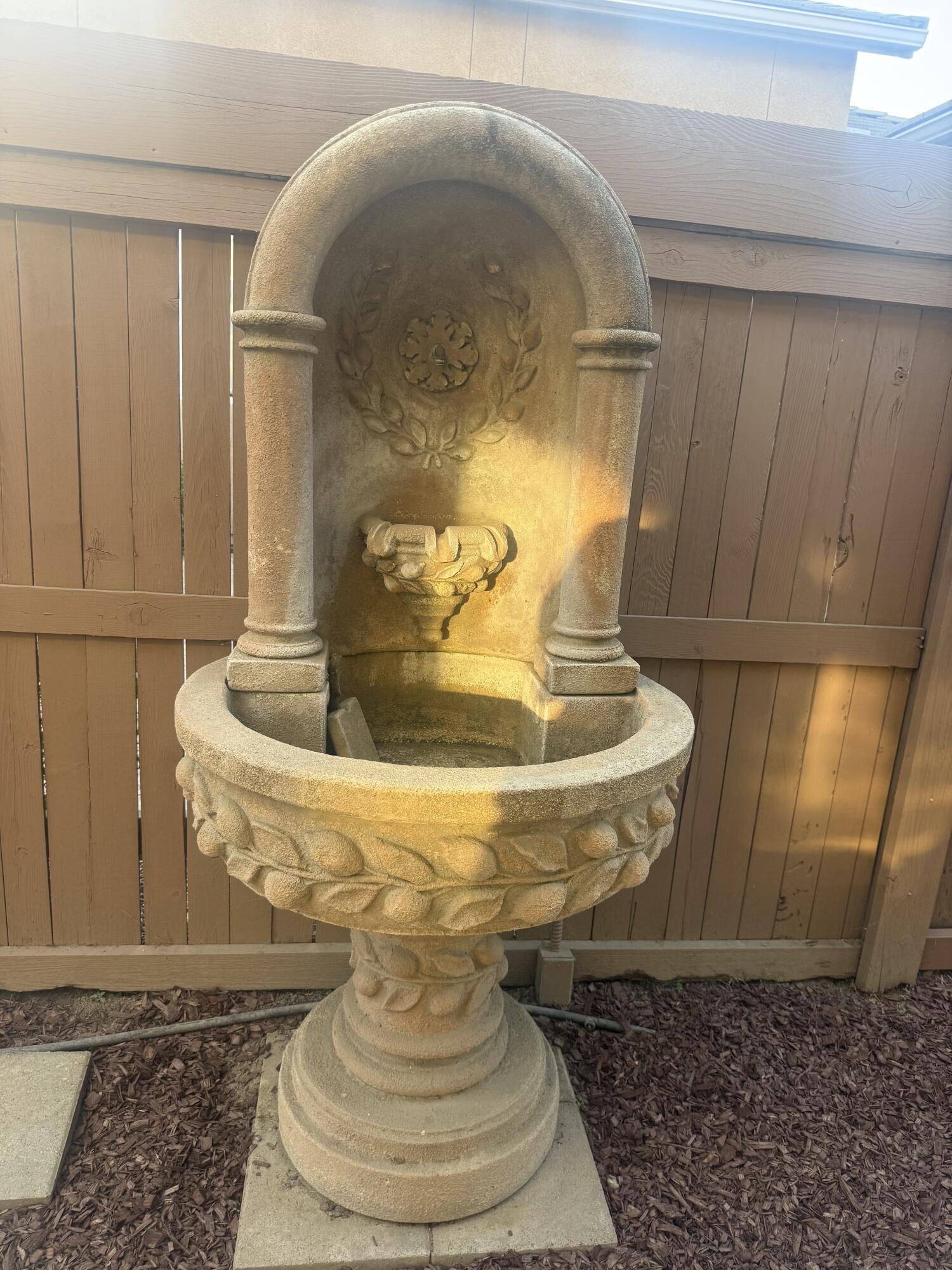 1421 N Cortona Ct, Visalia, CA 93291