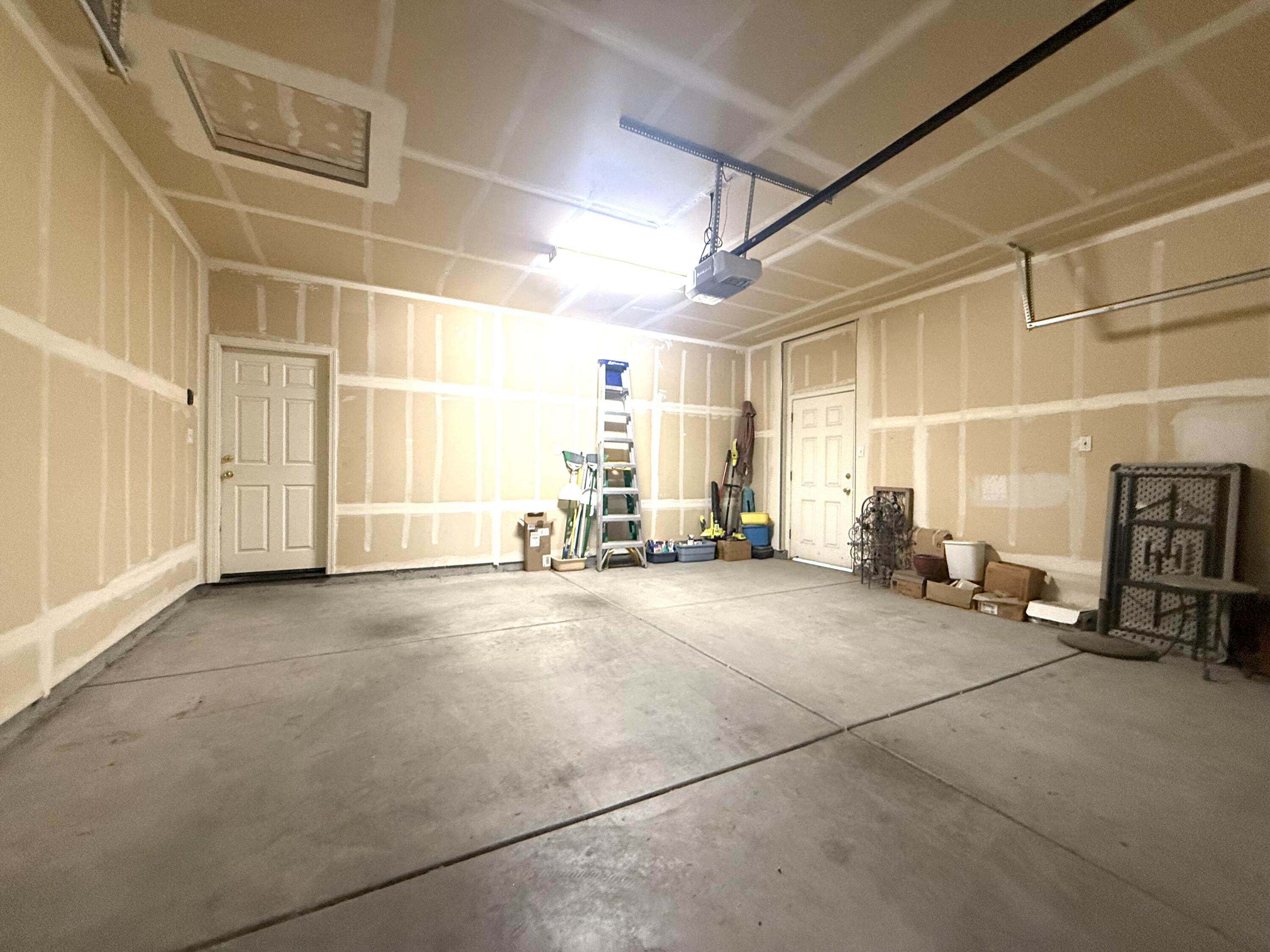 1421 N Cortona Ct, Visalia, CA 93291