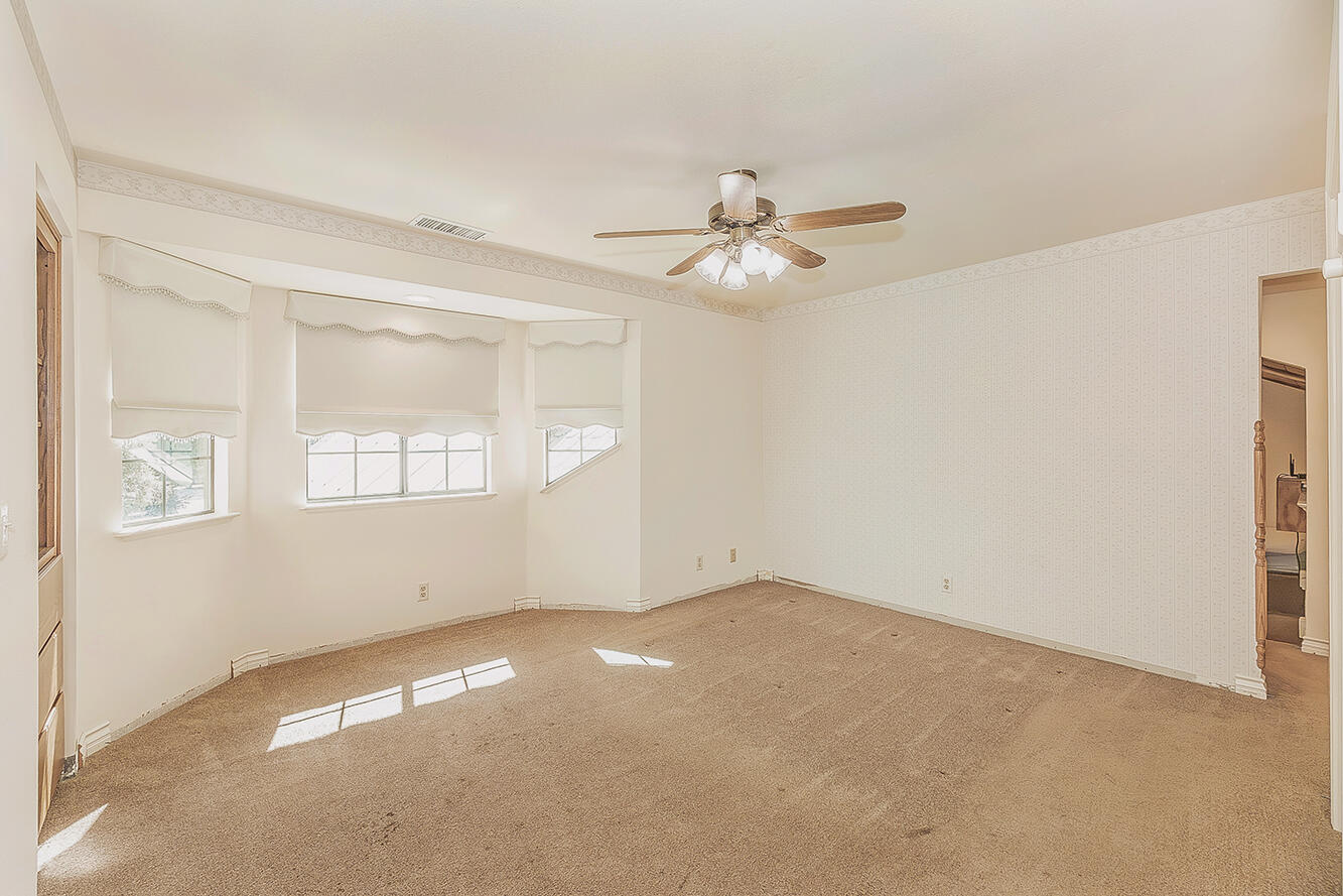 5536 W Prospect Dr, Visalia, CA 93291