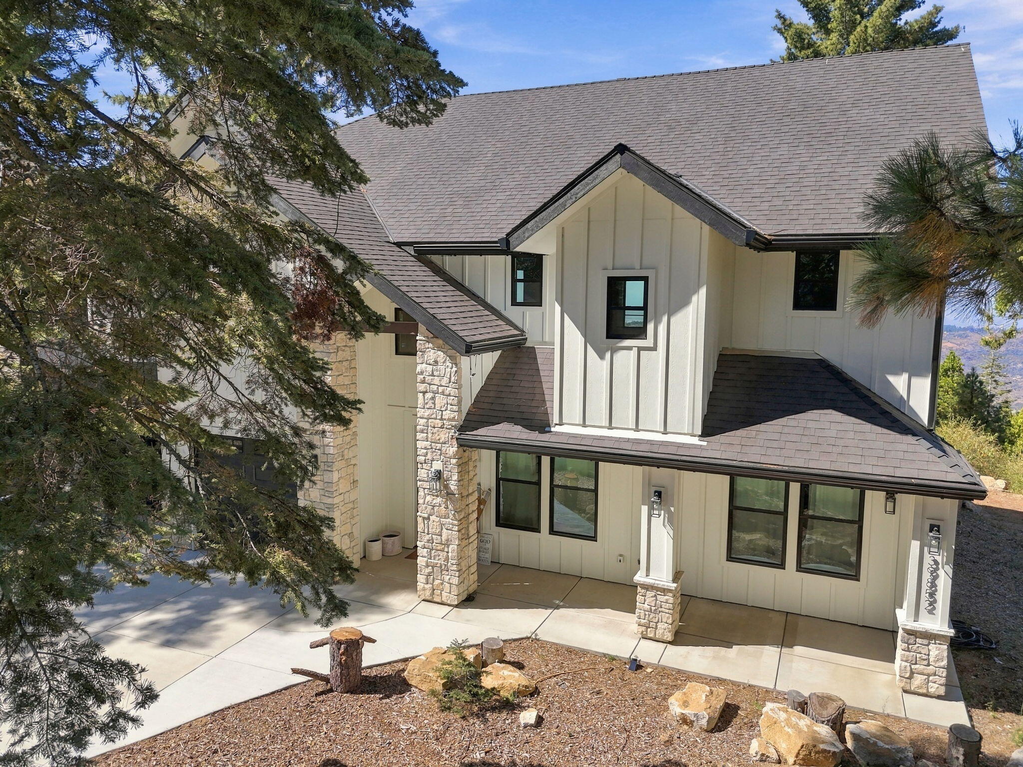 39852 Mountain Heather Ln, Shaver Lake, CA 93664