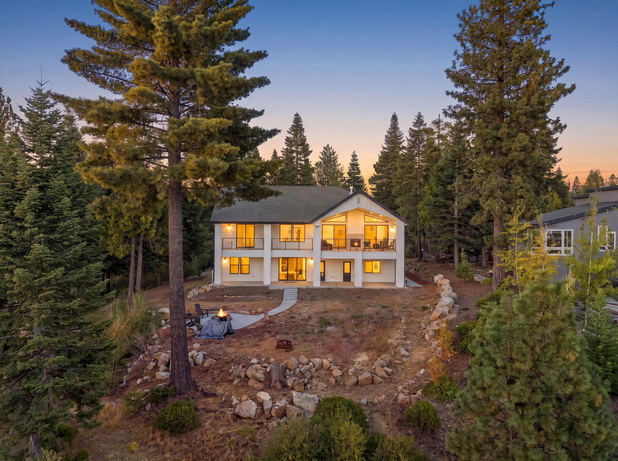 39852 Mountain Heather Ln, Shaver Lake, CA 93664