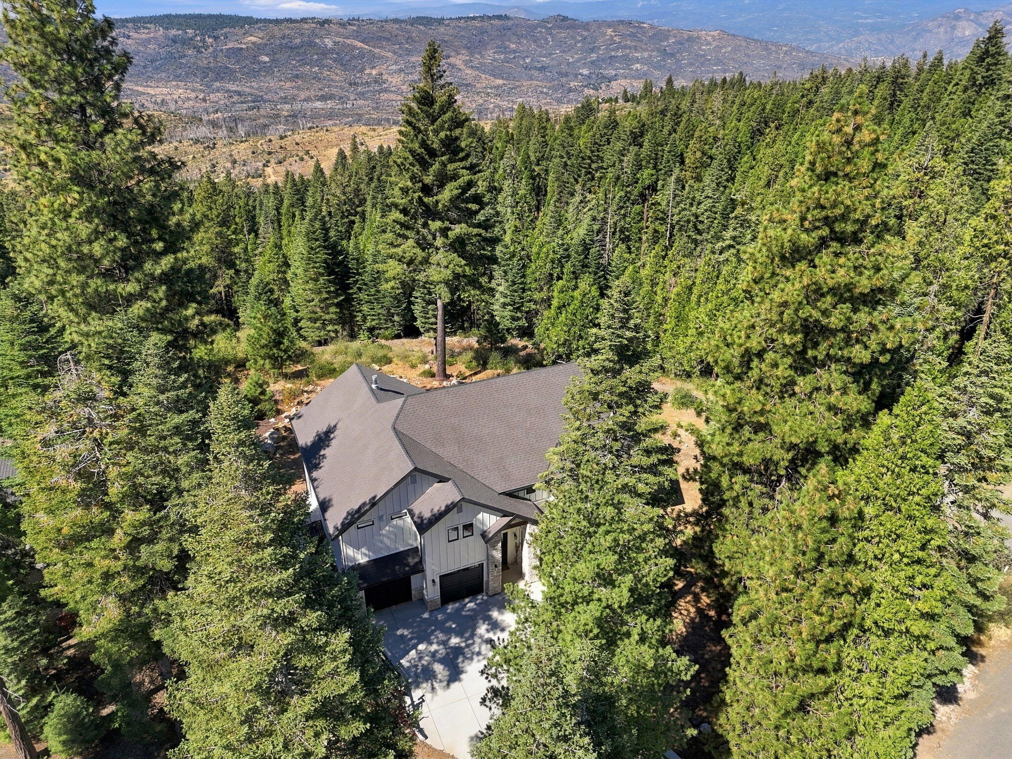 39852 Mountain Heather Ln, Shaver Lake, CA 93664