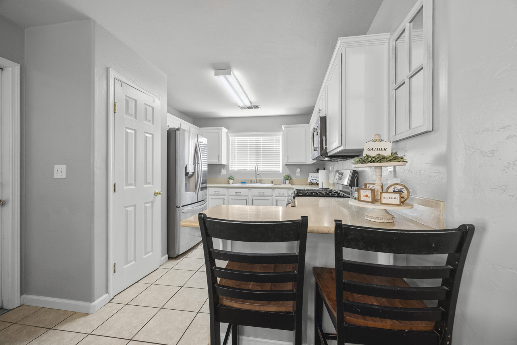 1306 River Springs Dr, Porterville, CA 93257