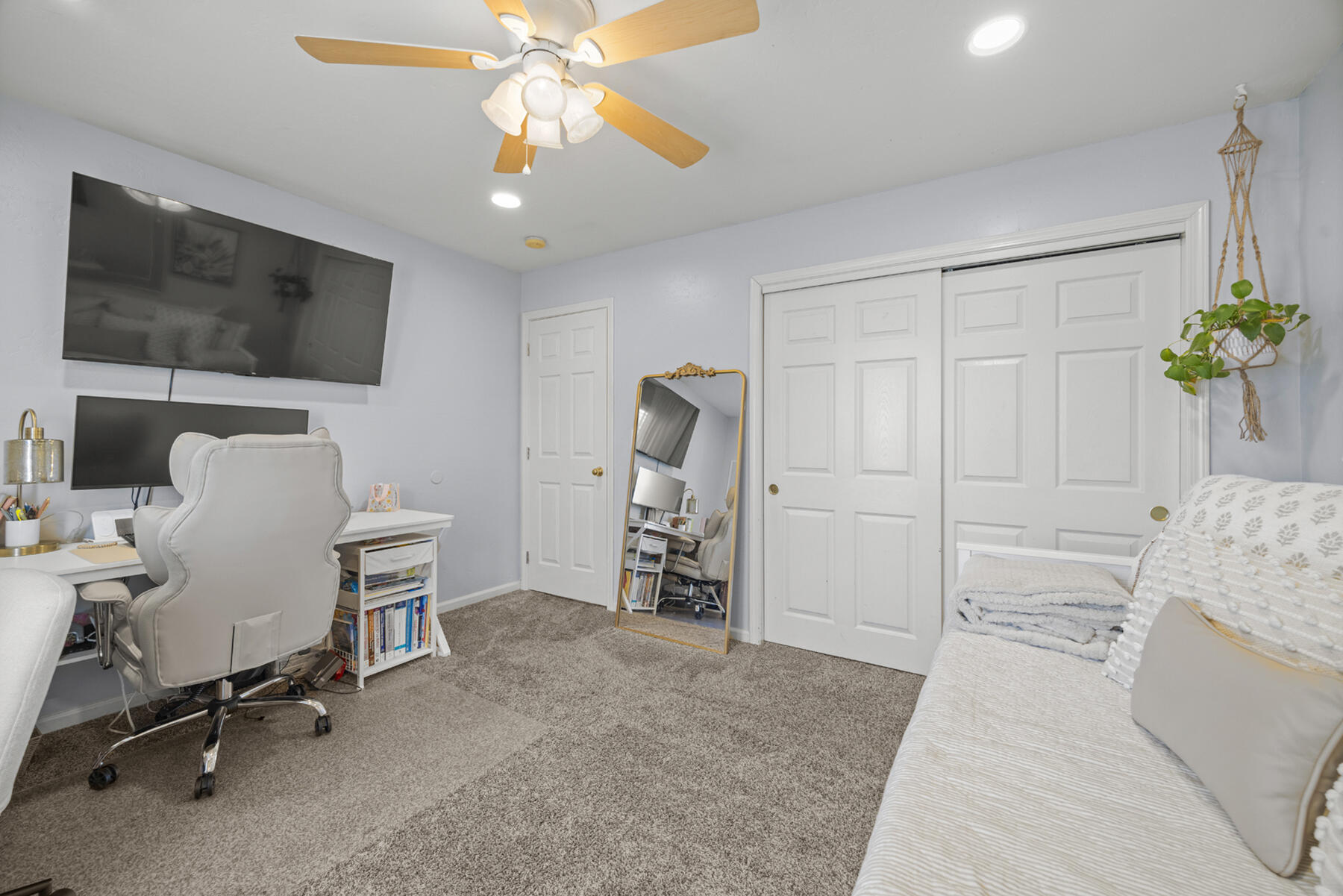 1306 River Springs Dr, Porterville, CA 93257