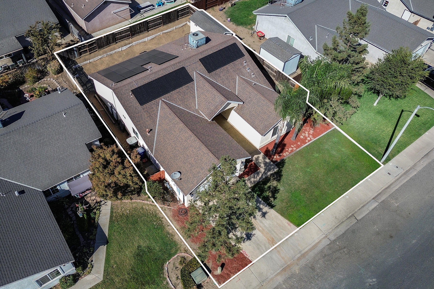 1306 River Springs Dr, Porterville, CA 93257
