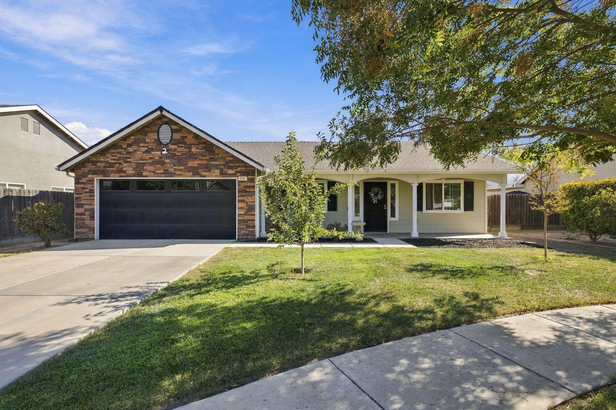 3068 S Foster Ct, Tulare, CA 93274