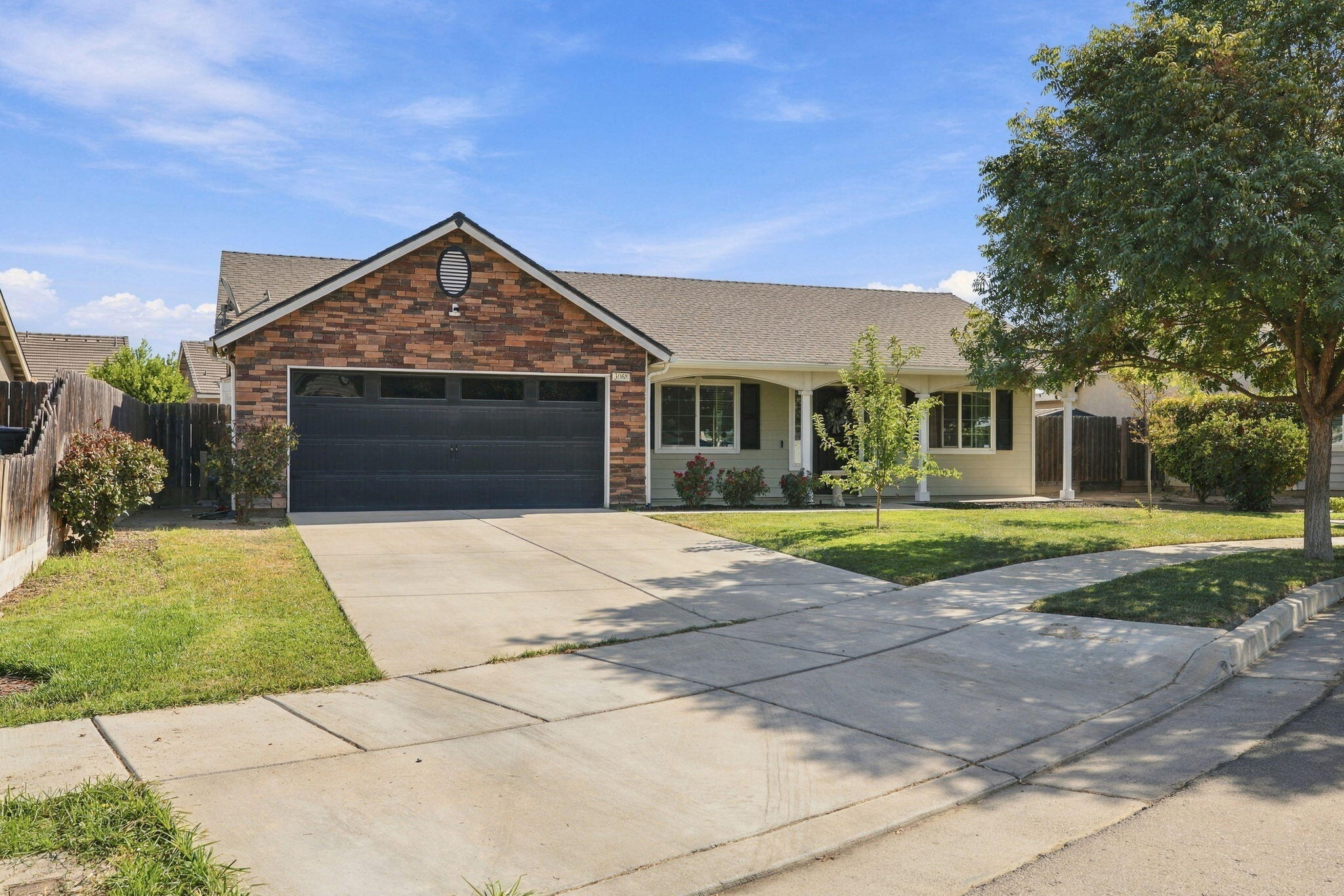 3068 S Foster Ct, Tulare, CA 93274