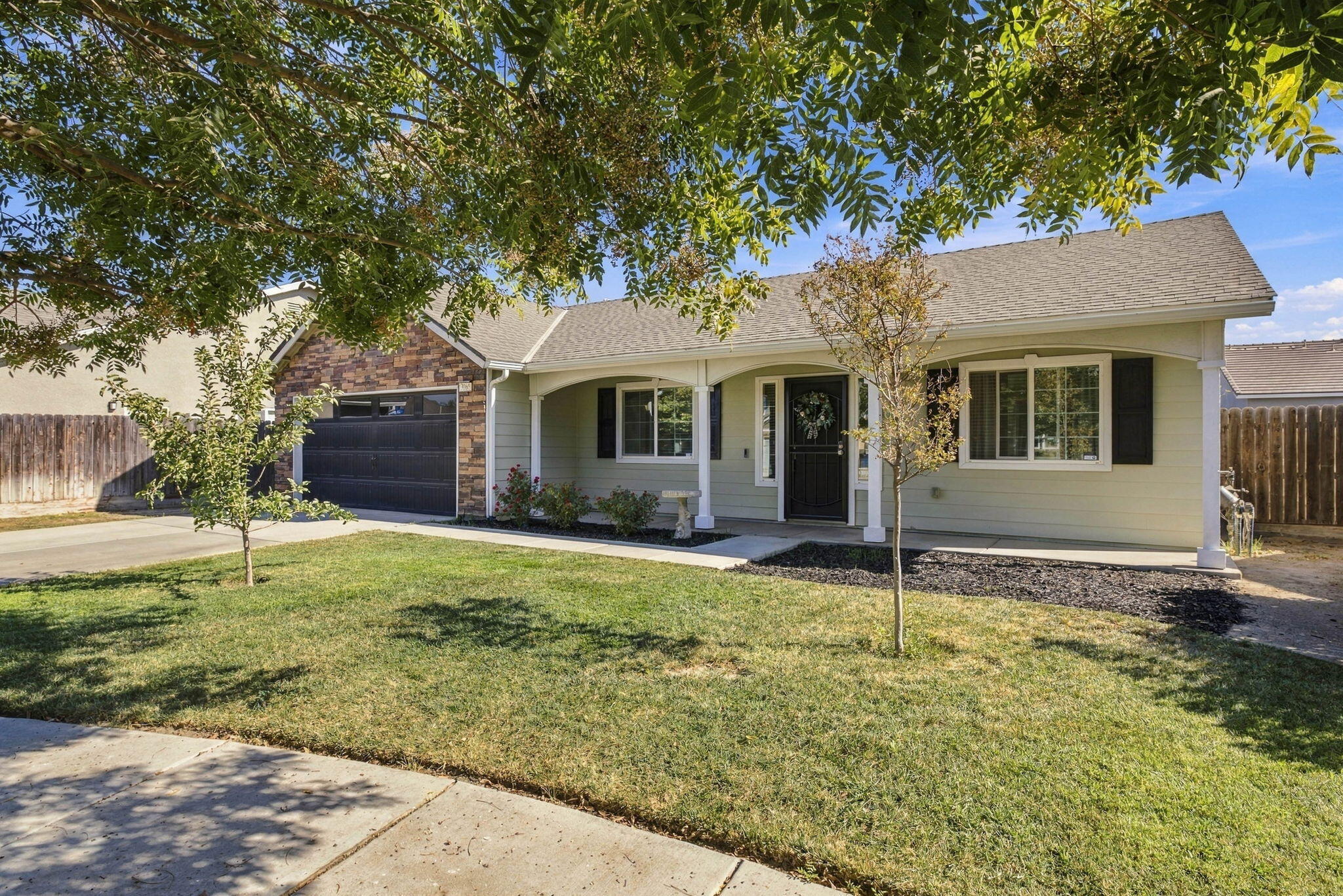 3068 S Foster Ct, Tulare, CA 93274