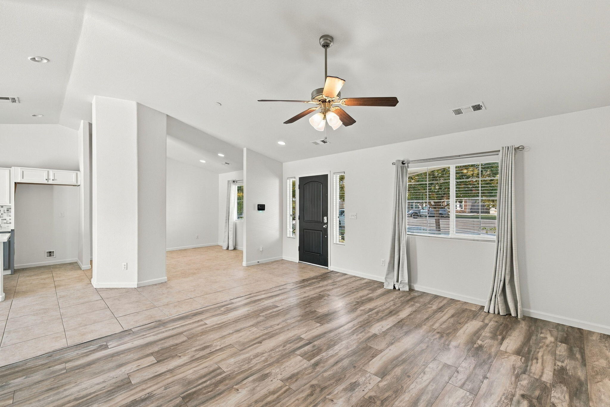 3068 S Foster Ct, Tulare, CA 93274