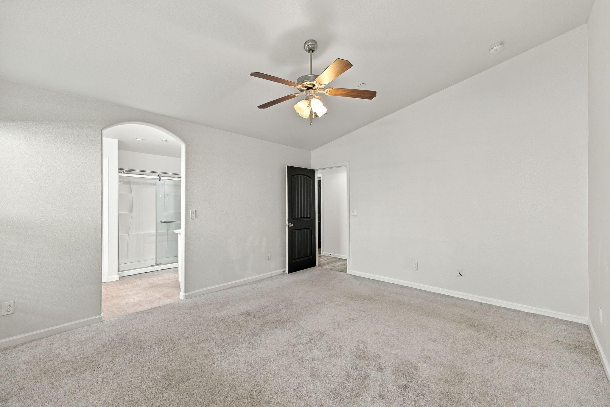 3068 S Foster Ct, Tulare, CA 93274