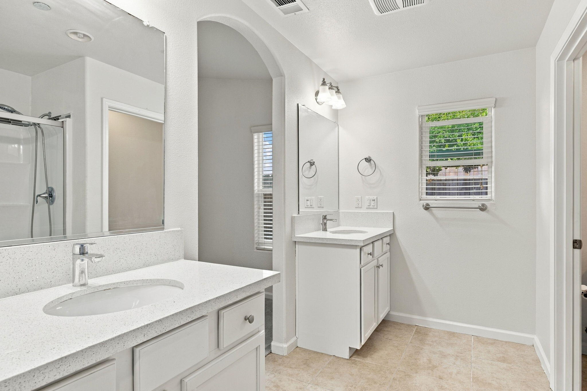 3068 S Foster Ct, Tulare, CA 93274
