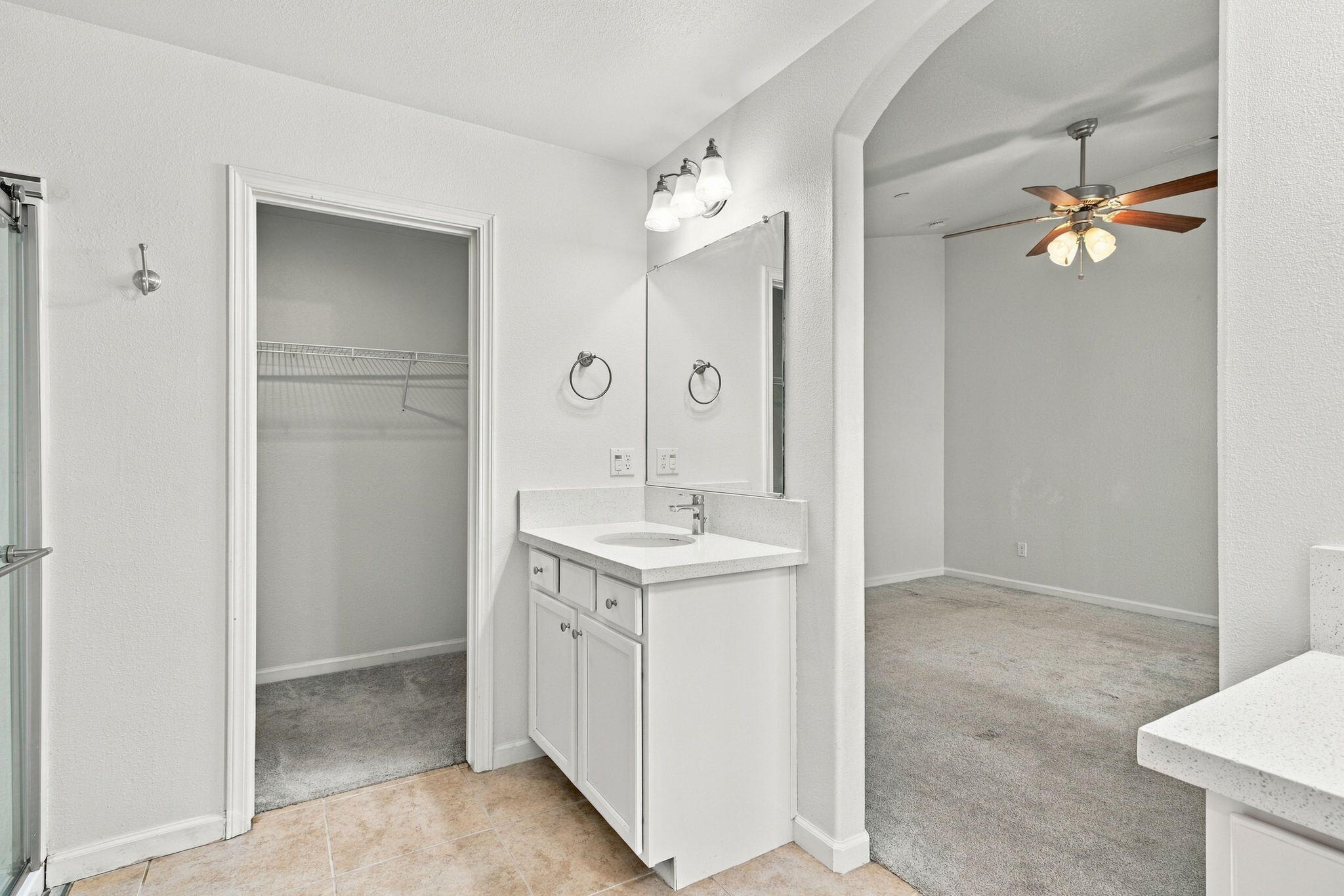 3068 S Foster Ct, Tulare, CA 93274