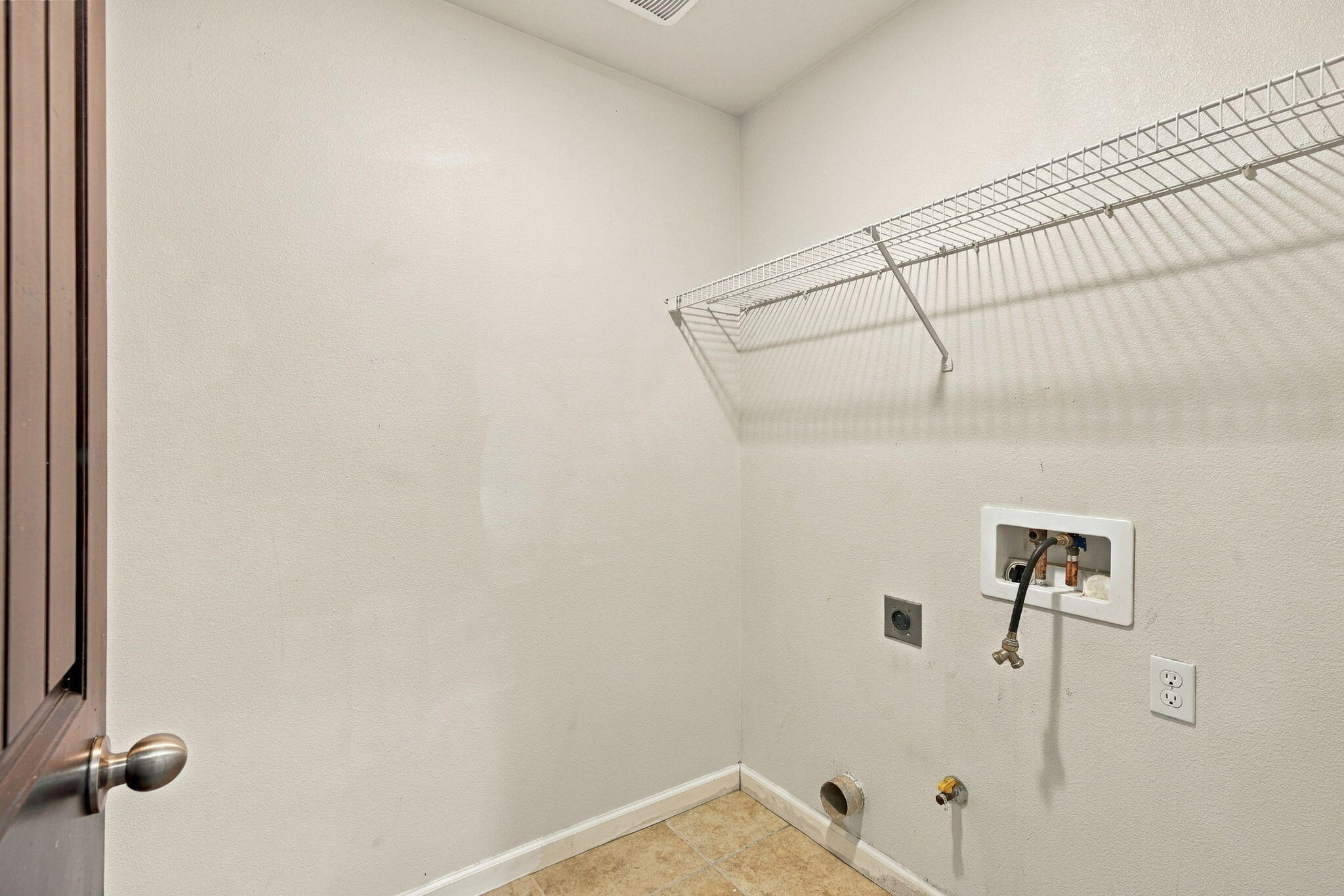 3068 S Foster Ct, Tulare, CA 93274