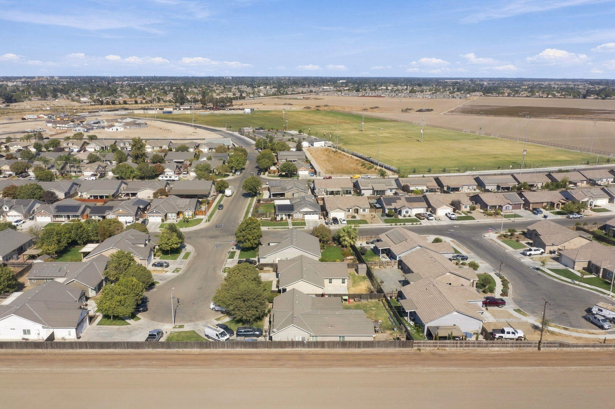 3068 S Foster Ct, Tulare, CA 93274