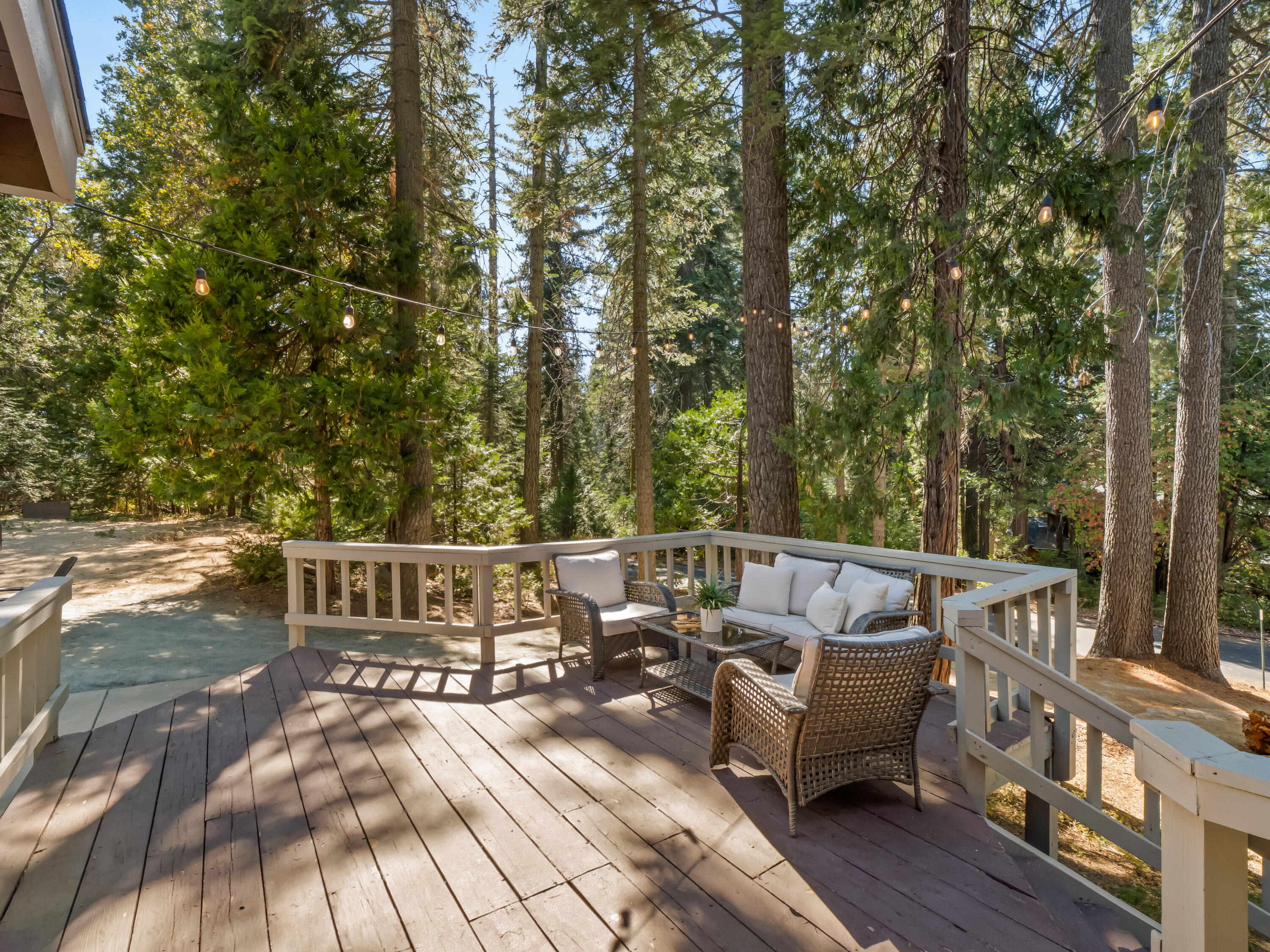 39411 Pond Ln, Shaver Lake, CA 93664