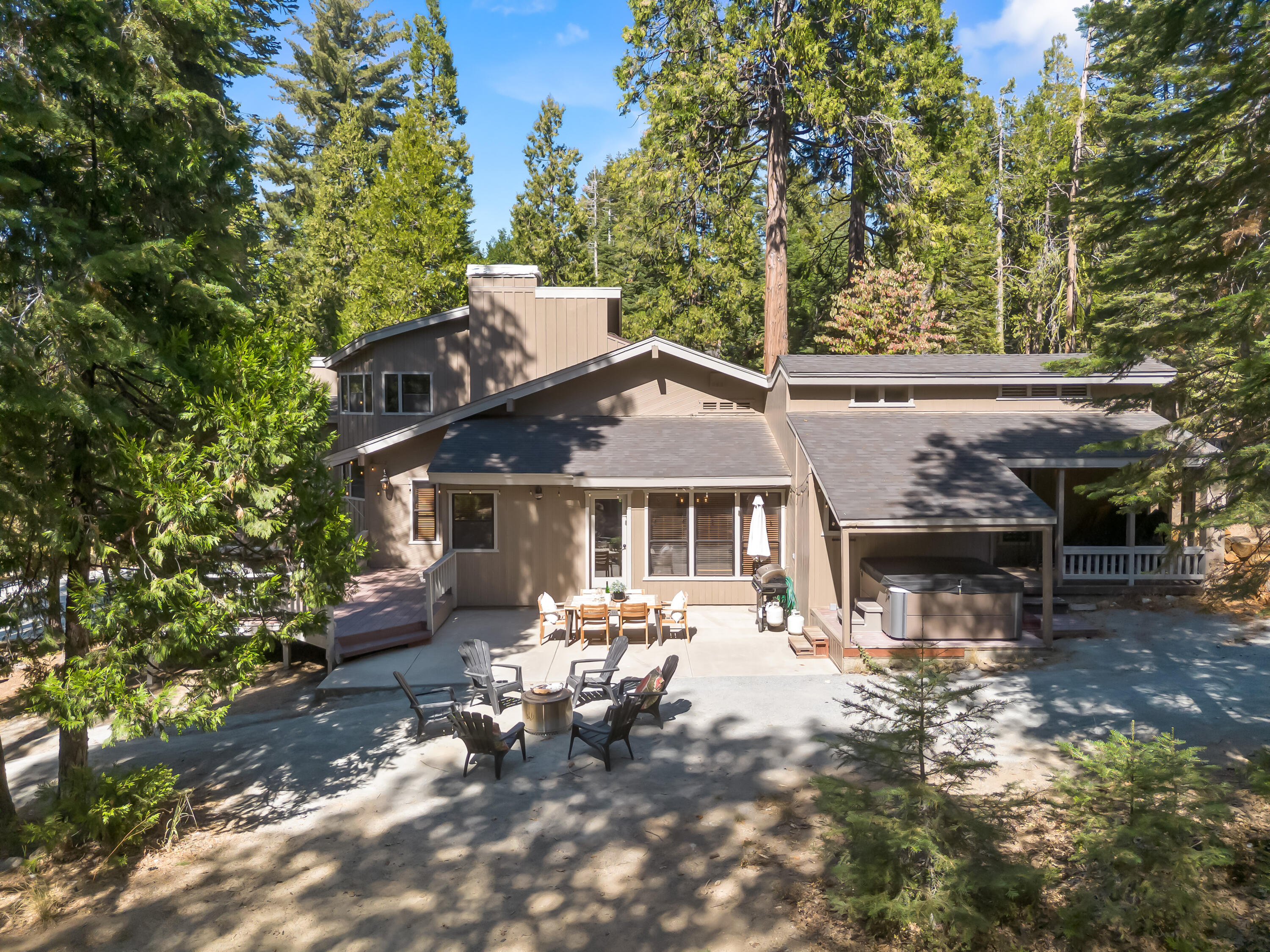 39411 Pond Ln, Shaver Lake, CA 93664