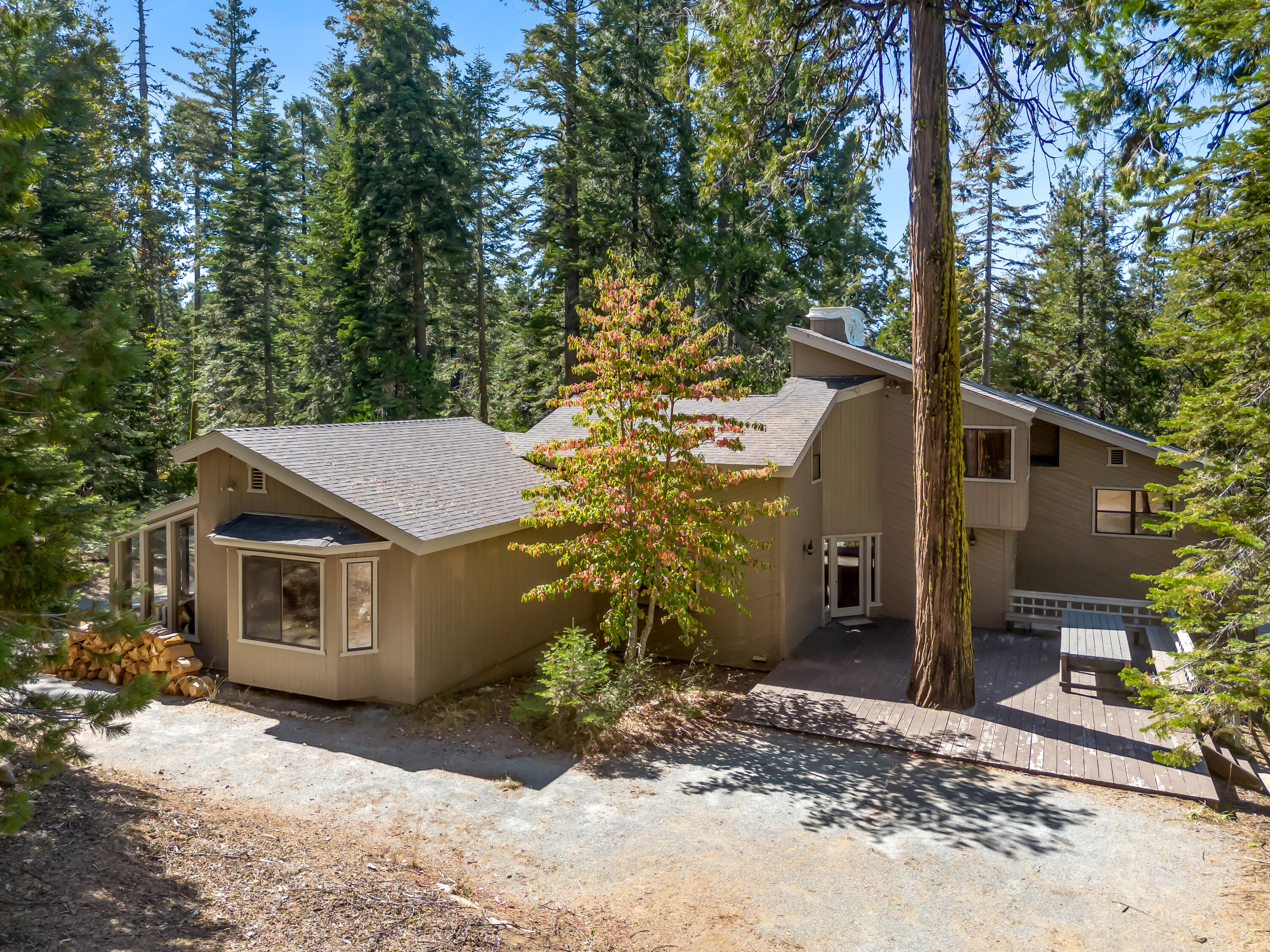 39411 Pond Ln, Shaver Lake, CA 93664