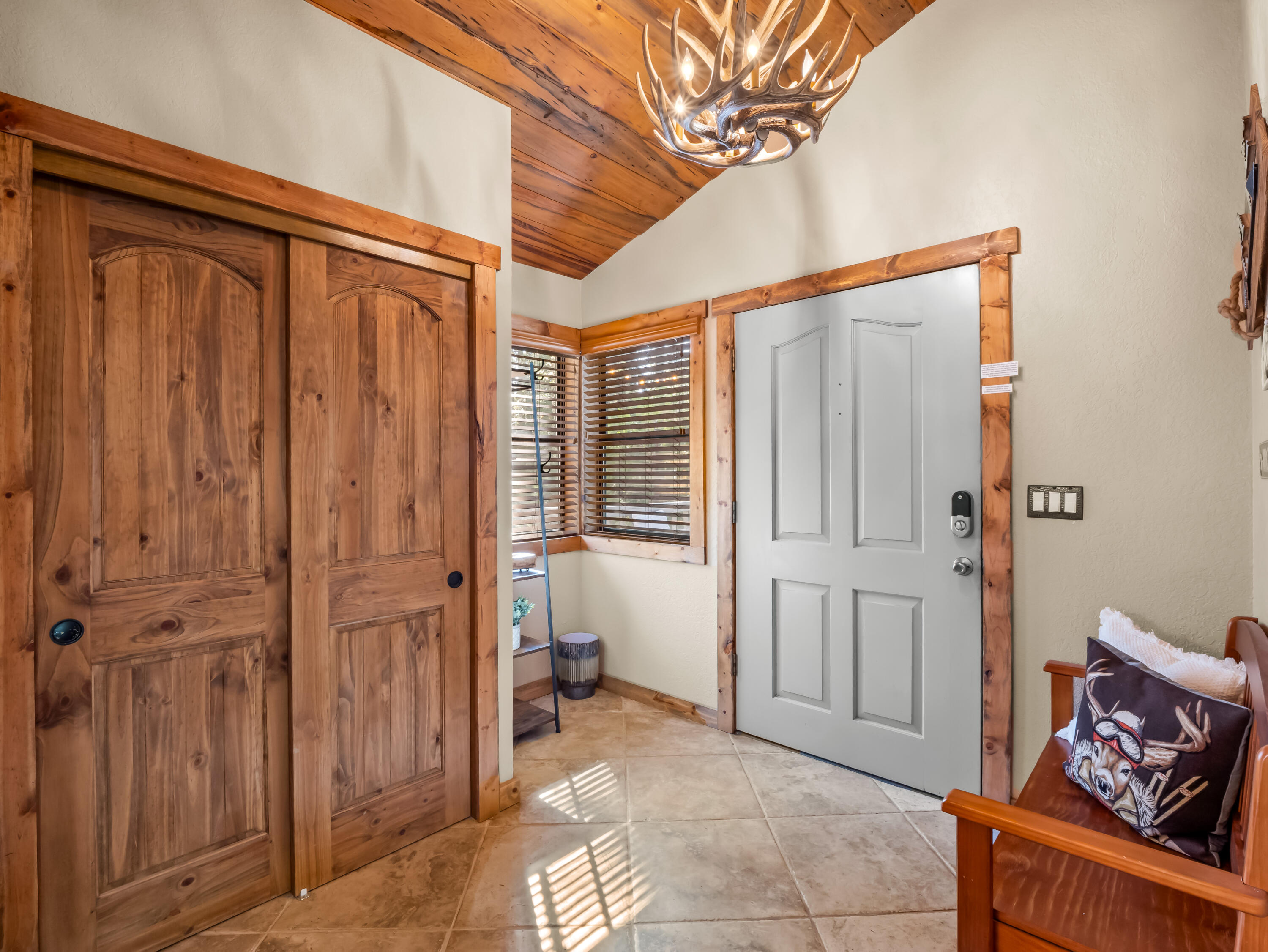 39411 Pond Ln, Shaver Lake, CA 93664